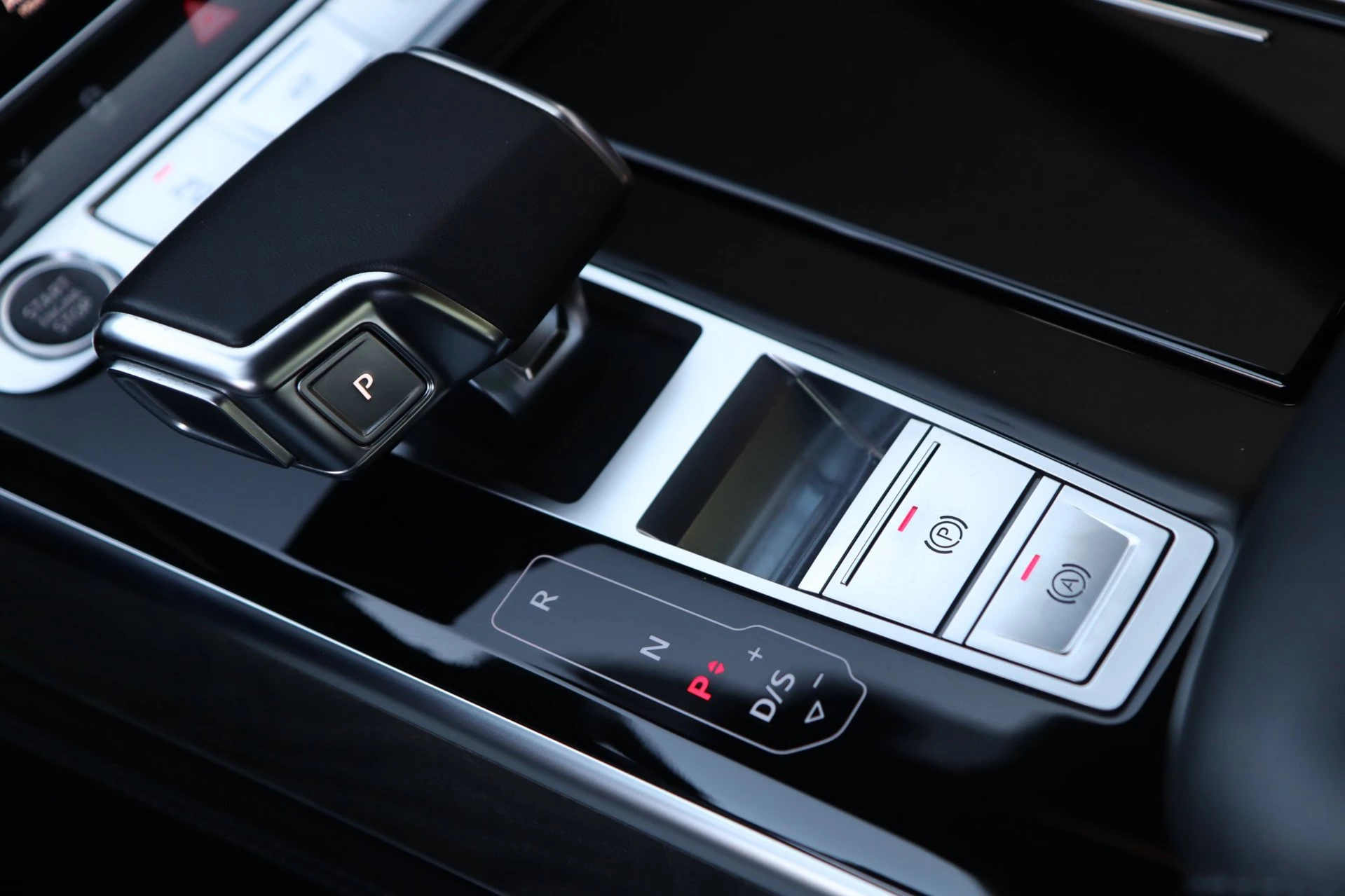 Hoofdafbeelding Audi A8