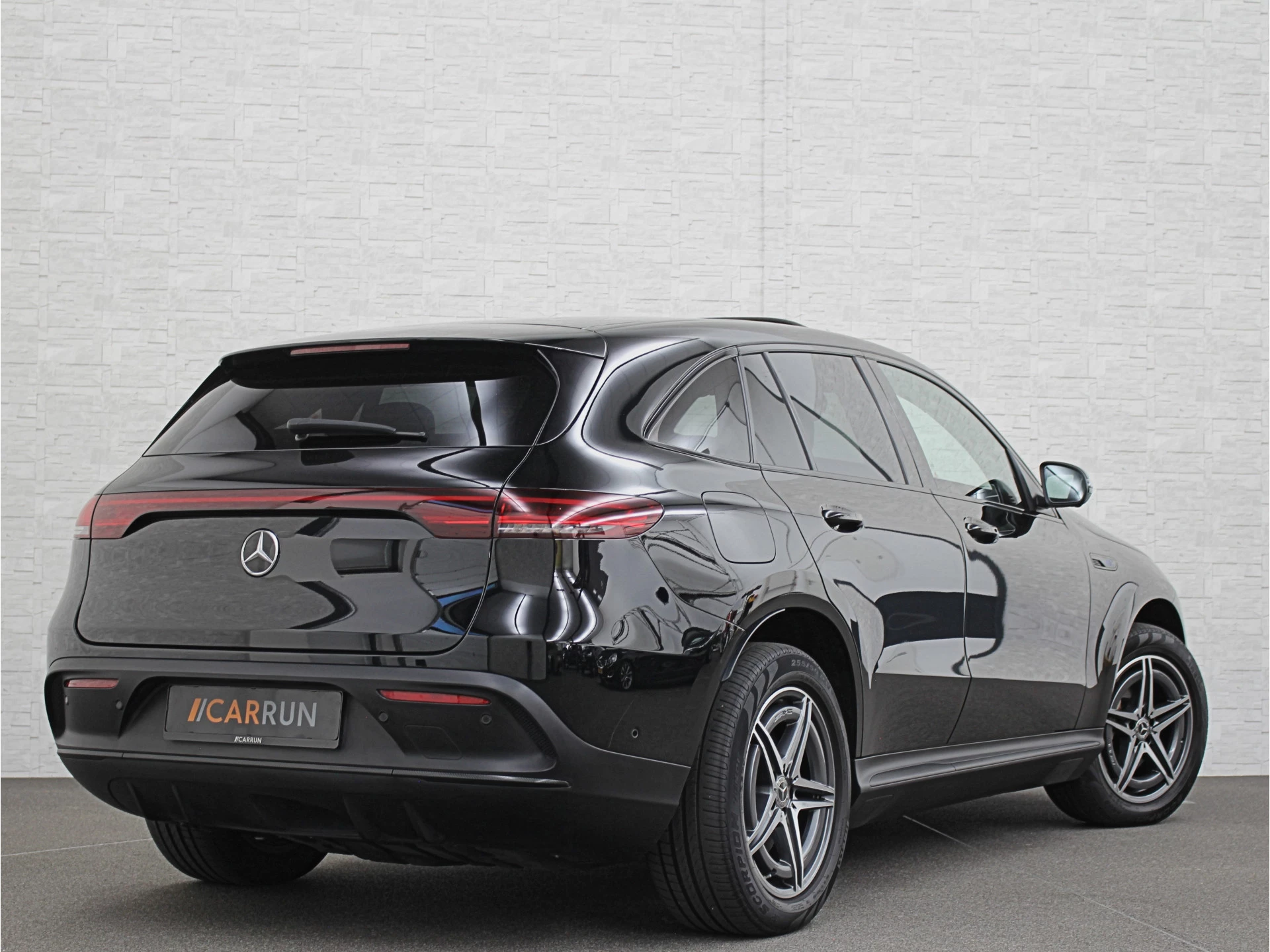 Hoofdafbeelding Mercedes-Benz EQC