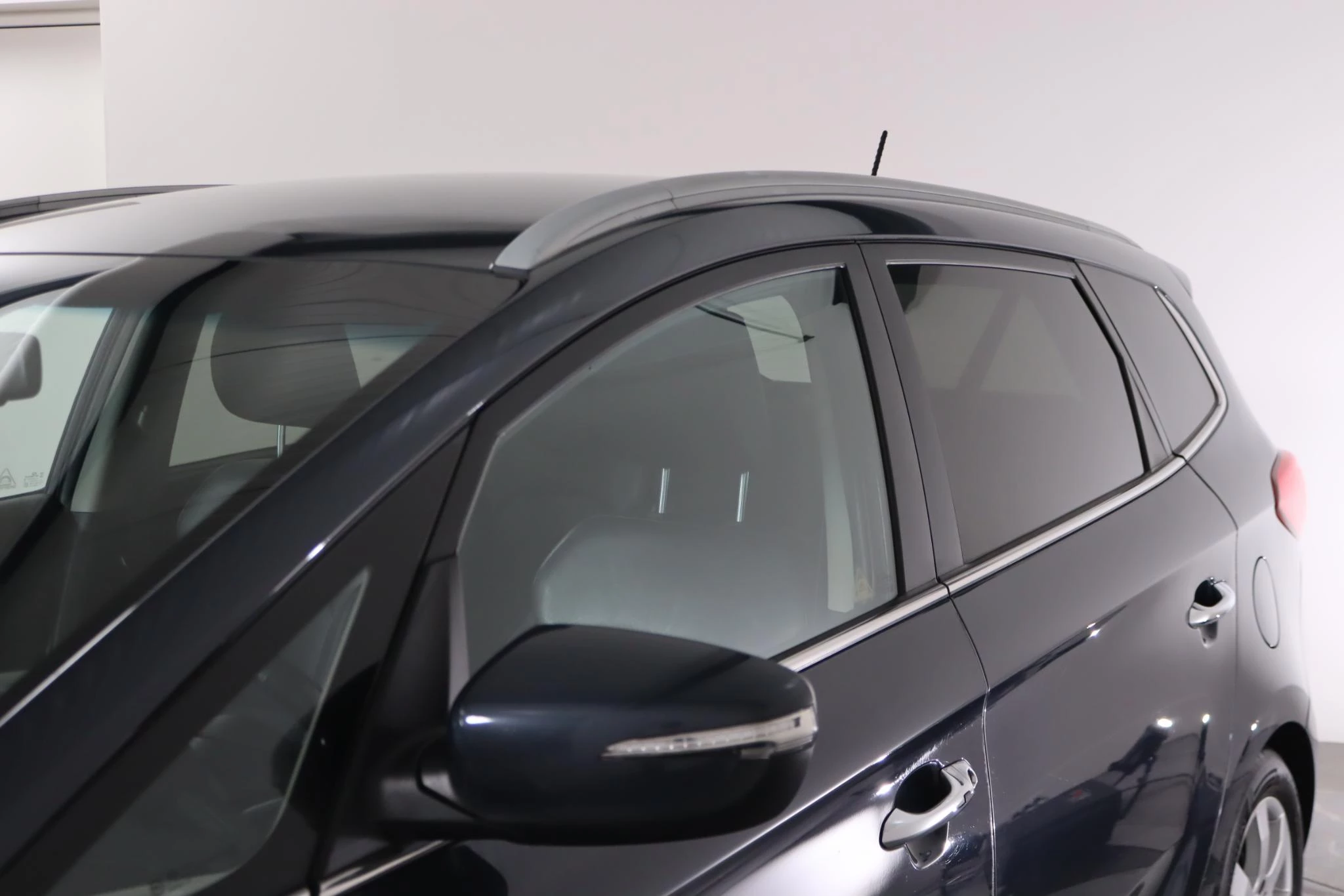 Hoofdafbeelding Kia Carens