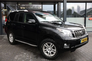 Toyota Land Cruiser Landcruiser 150 3.0 D-4D 5DRS VX A/T VAN