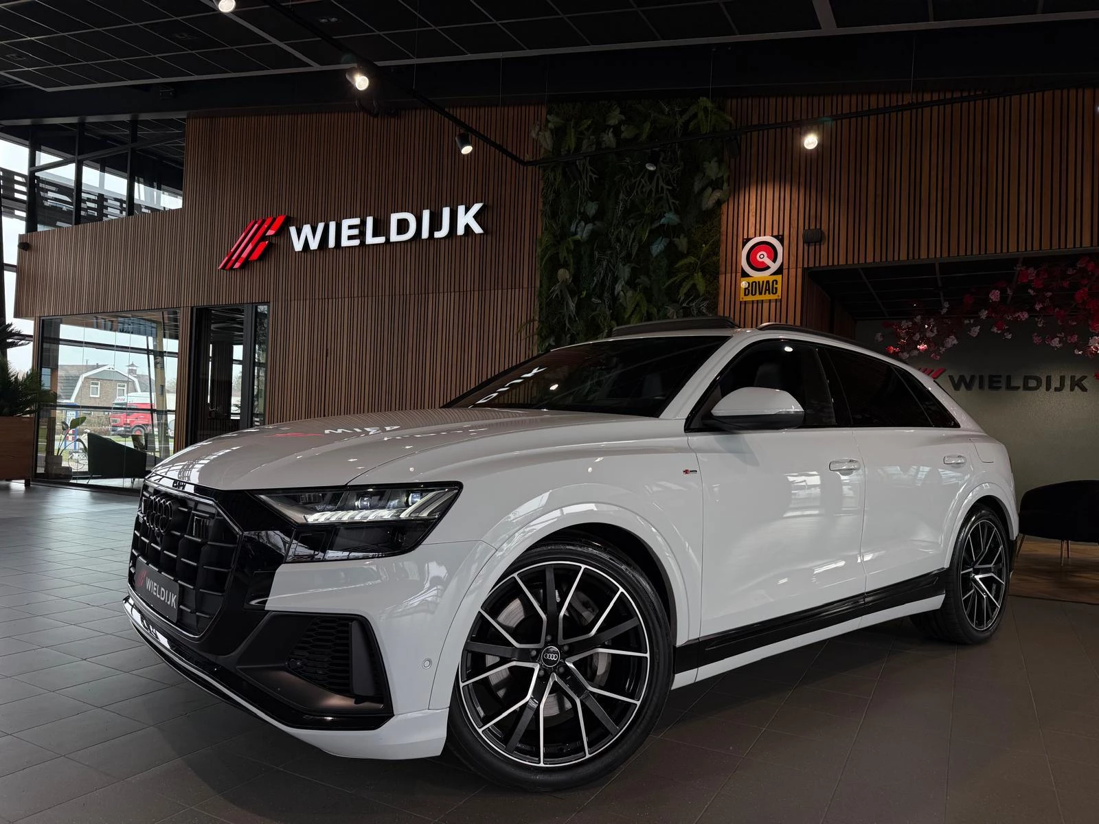 Hoofdafbeelding Audi Q8