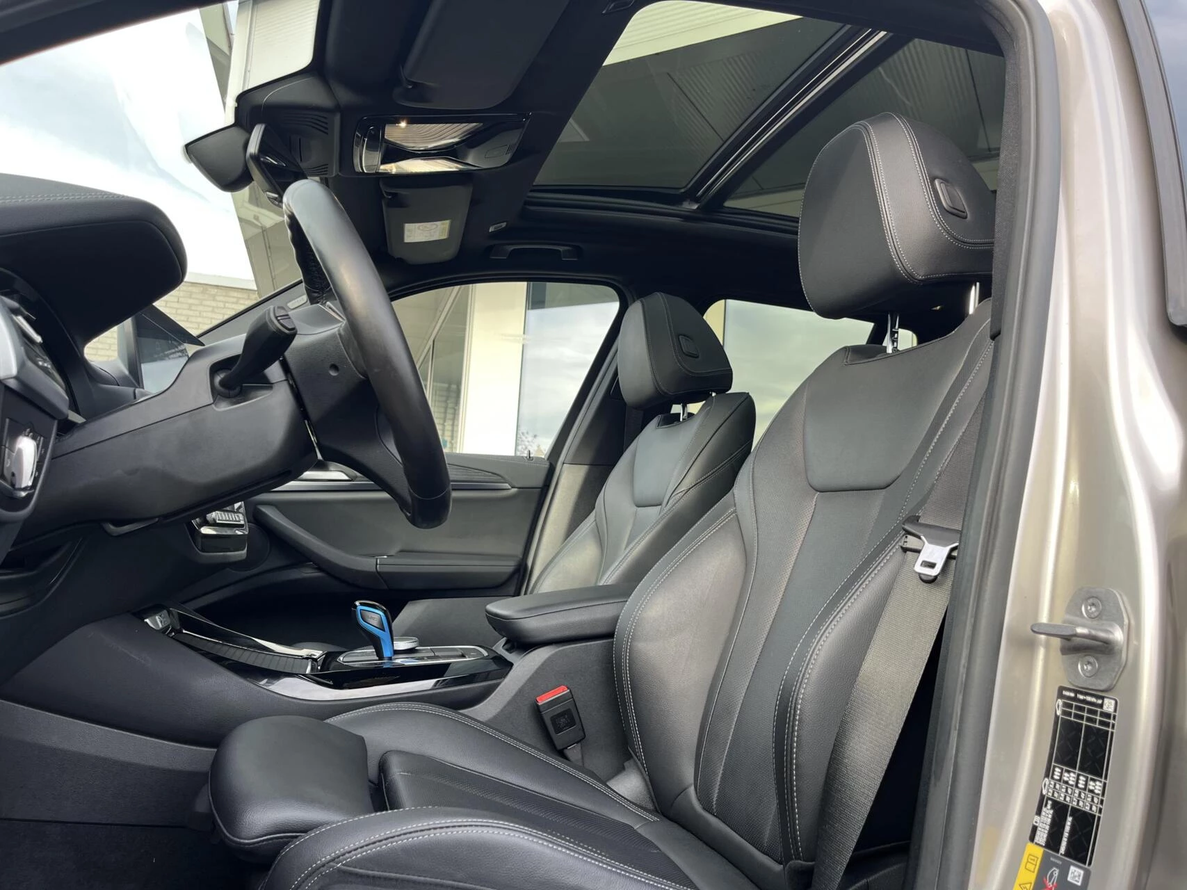 Hoofdafbeelding BMW iX3