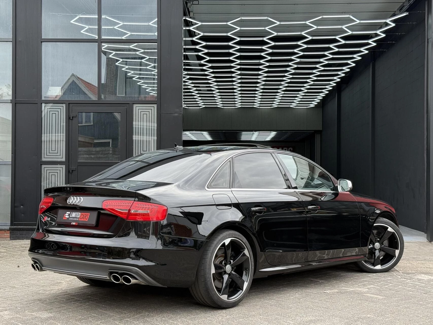 Hoofdafbeelding Audi S4