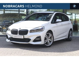 BMW 2 Serie Active Tourer 218i High Executive M Sport Automaat / Panoramadak / Trekhaak / Sportstoelen / Achteruitrijcamera / Head-Up / M Sportonderstel / Stoelverwarming