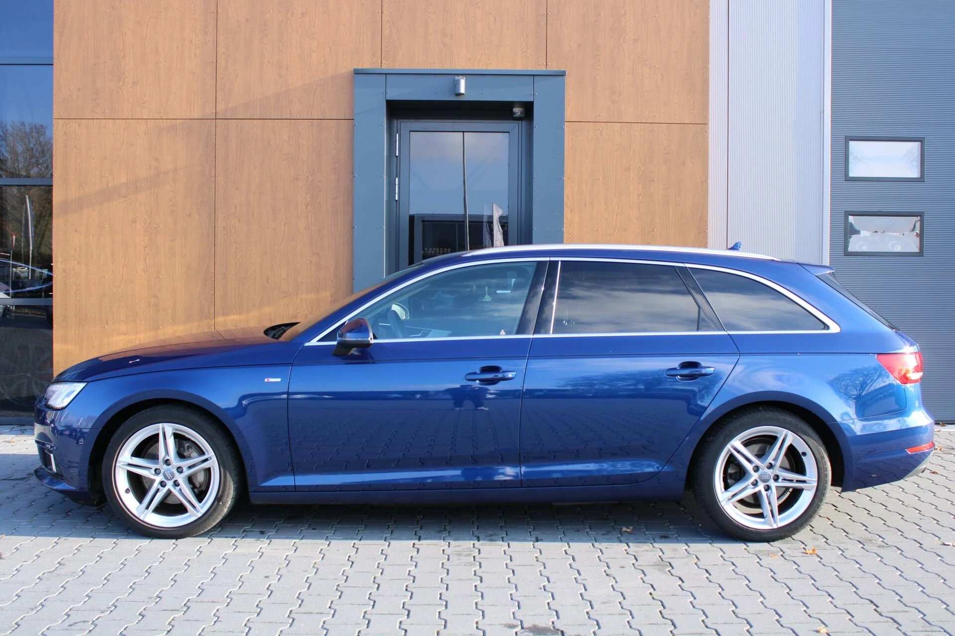 Hoofdafbeelding Audi A4