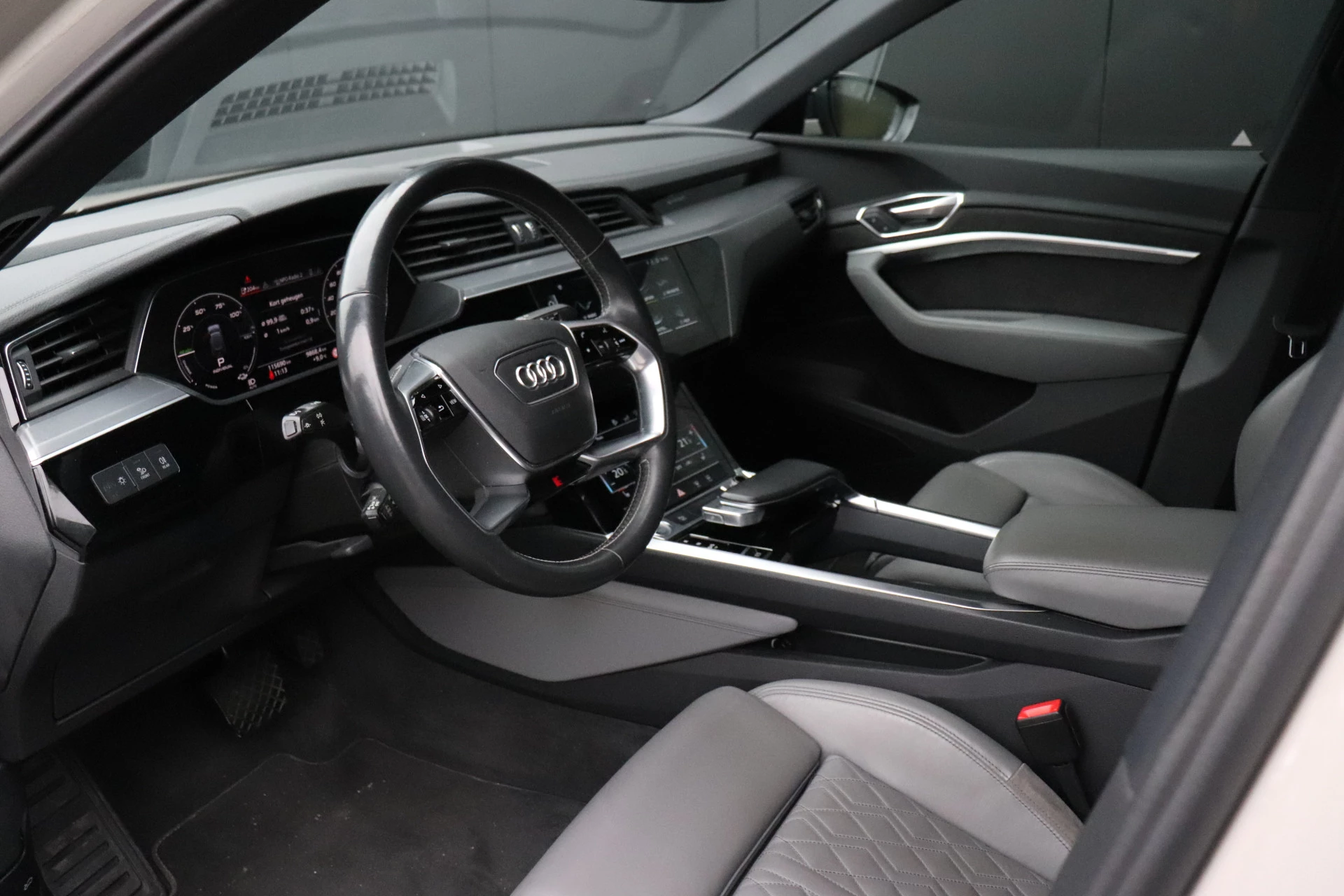 Hoofdafbeelding Audi e-tron