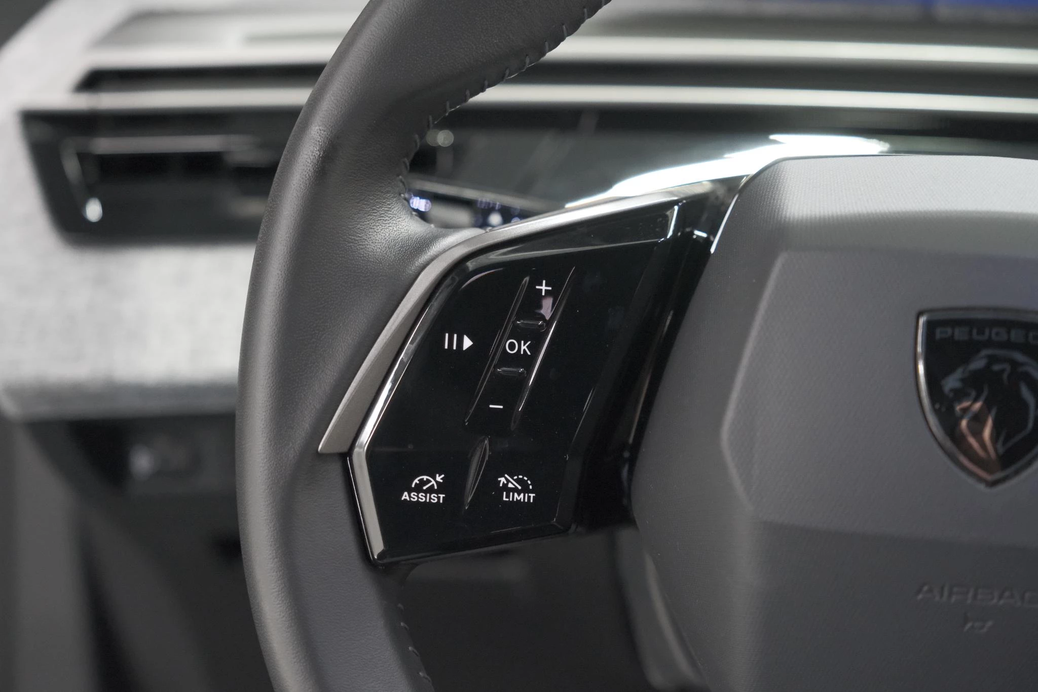 Hoofdafbeelding Peugeot e-3008