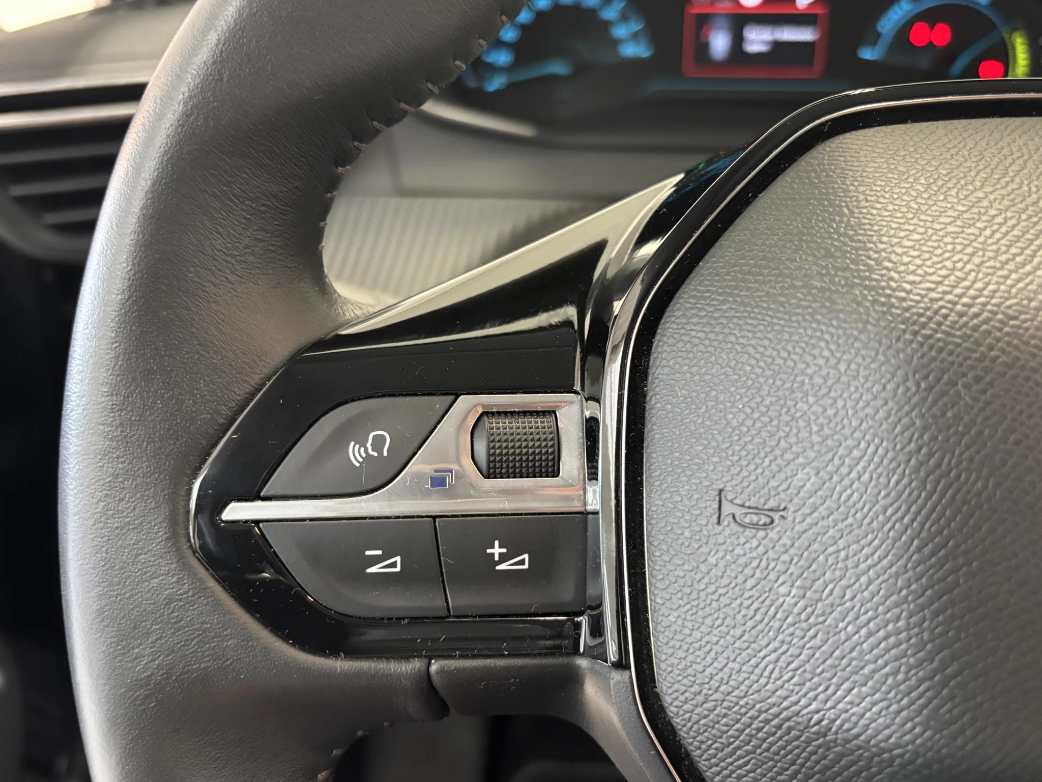 Hoofdafbeelding Peugeot e-208