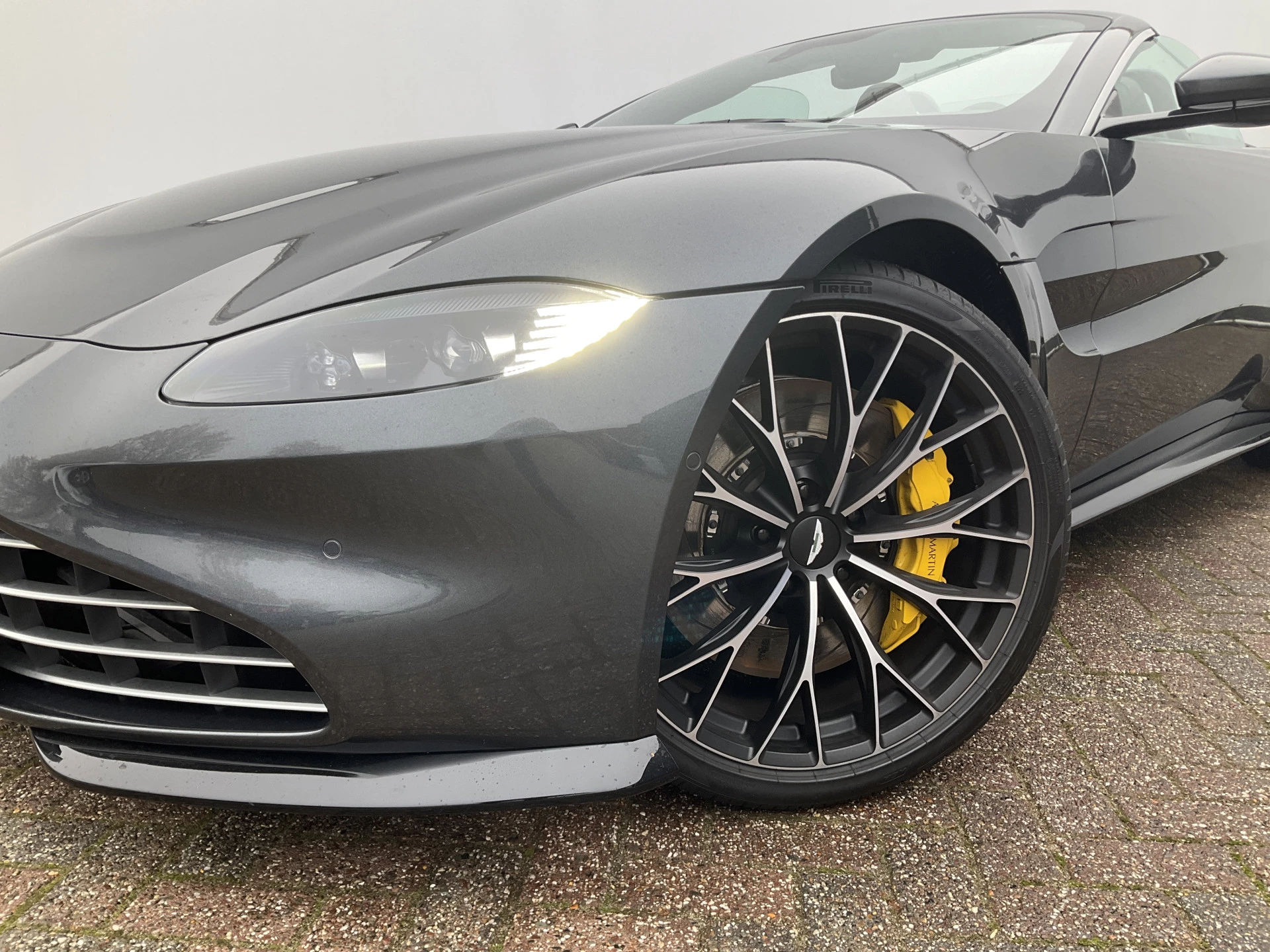 Hoofdafbeelding Aston Martin V8 Vantage