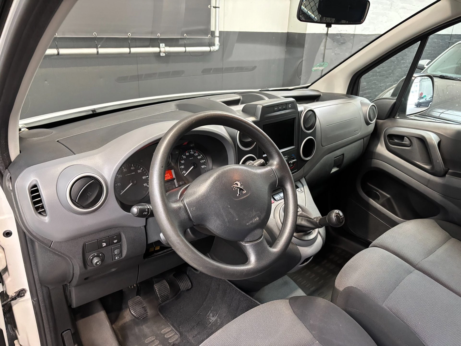 Hoofdafbeelding Peugeot Partner