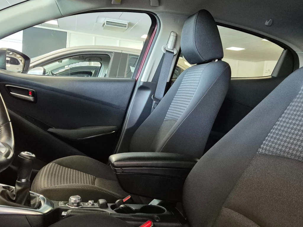 Hoofdafbeelding Mazda 2