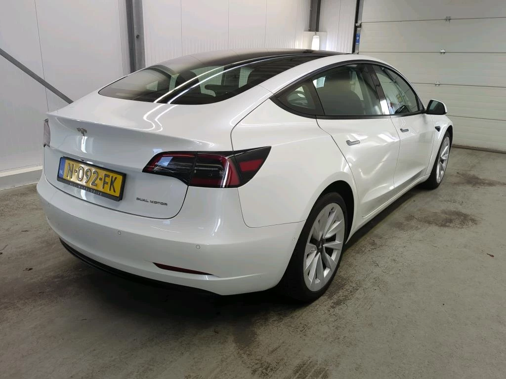 Hoofdafbeelding Tesla Model 3