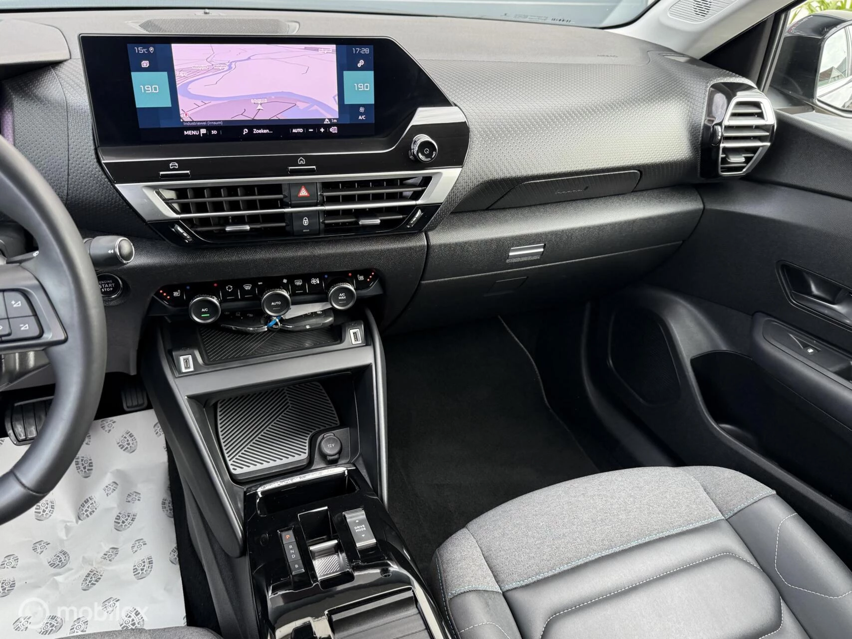 Hoofdafbeelding Citroën ë-C4