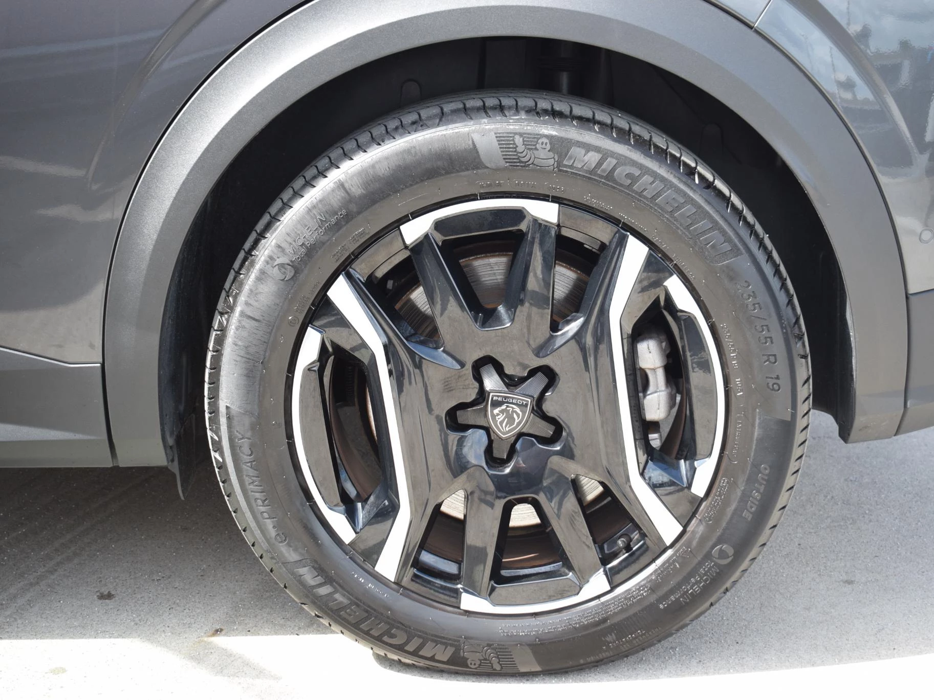 Hoofdafbeelding Peugeot e-3008