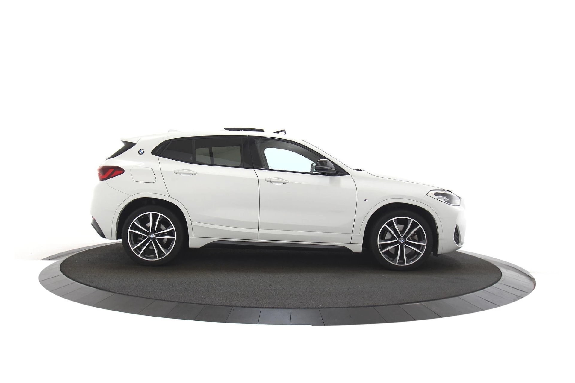 Hoofdafbeelding BMW X2