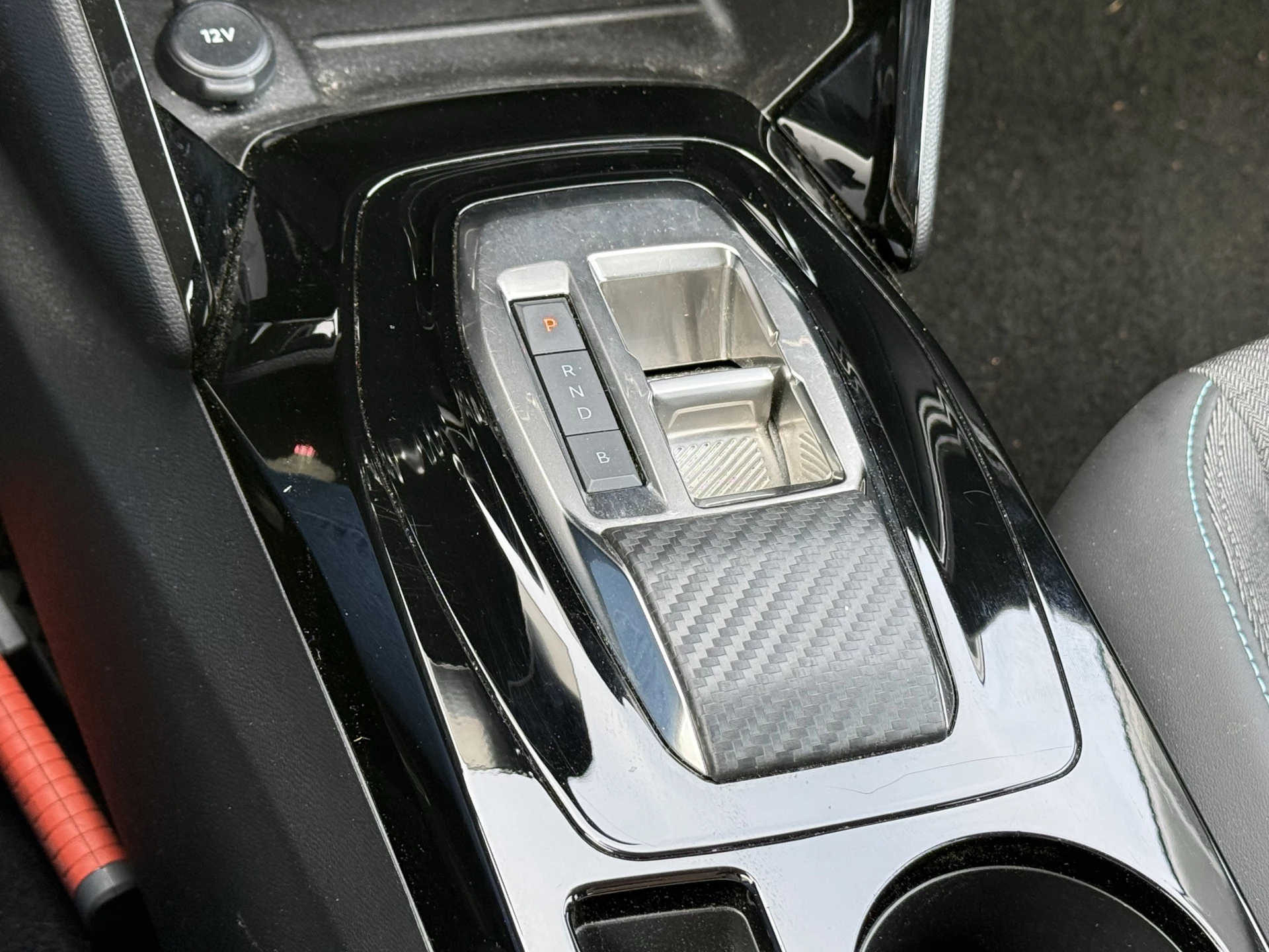 Hoofdafbeelding Peugeot e-208