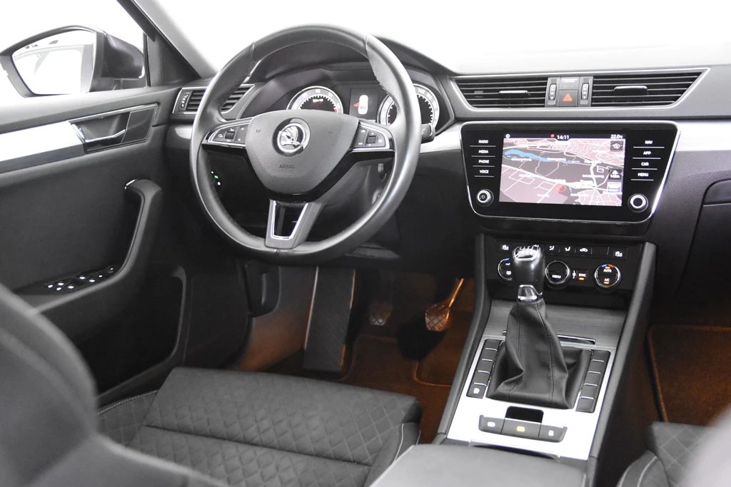 Hoofdafbeelding Škoda Superb