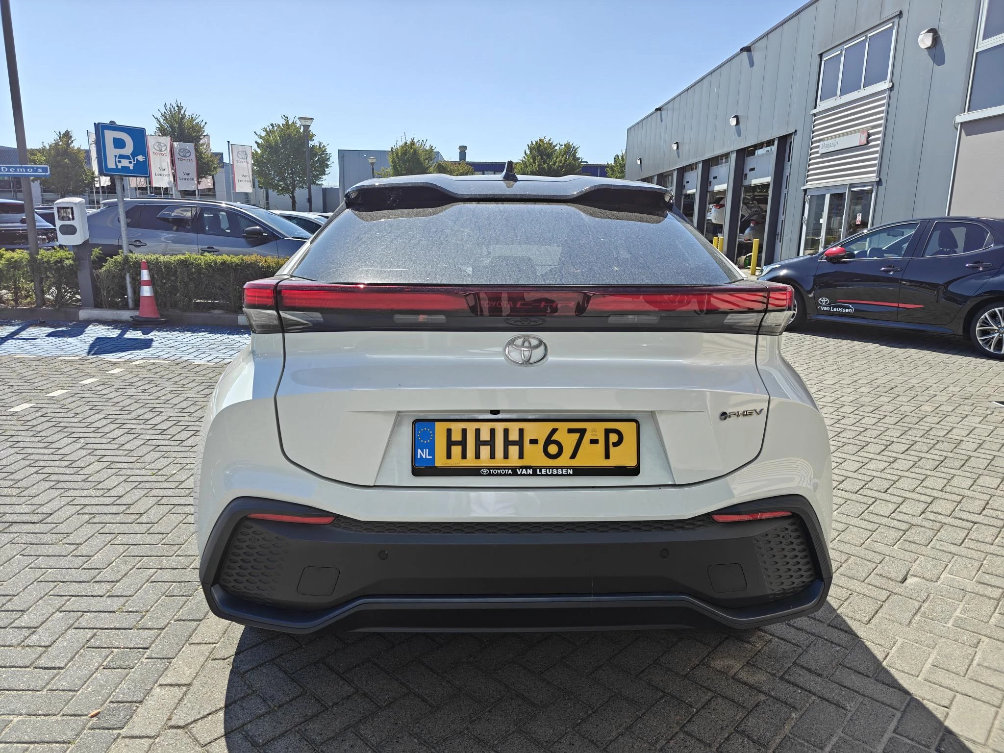 Hoofdafbeelding Toyota C-HR