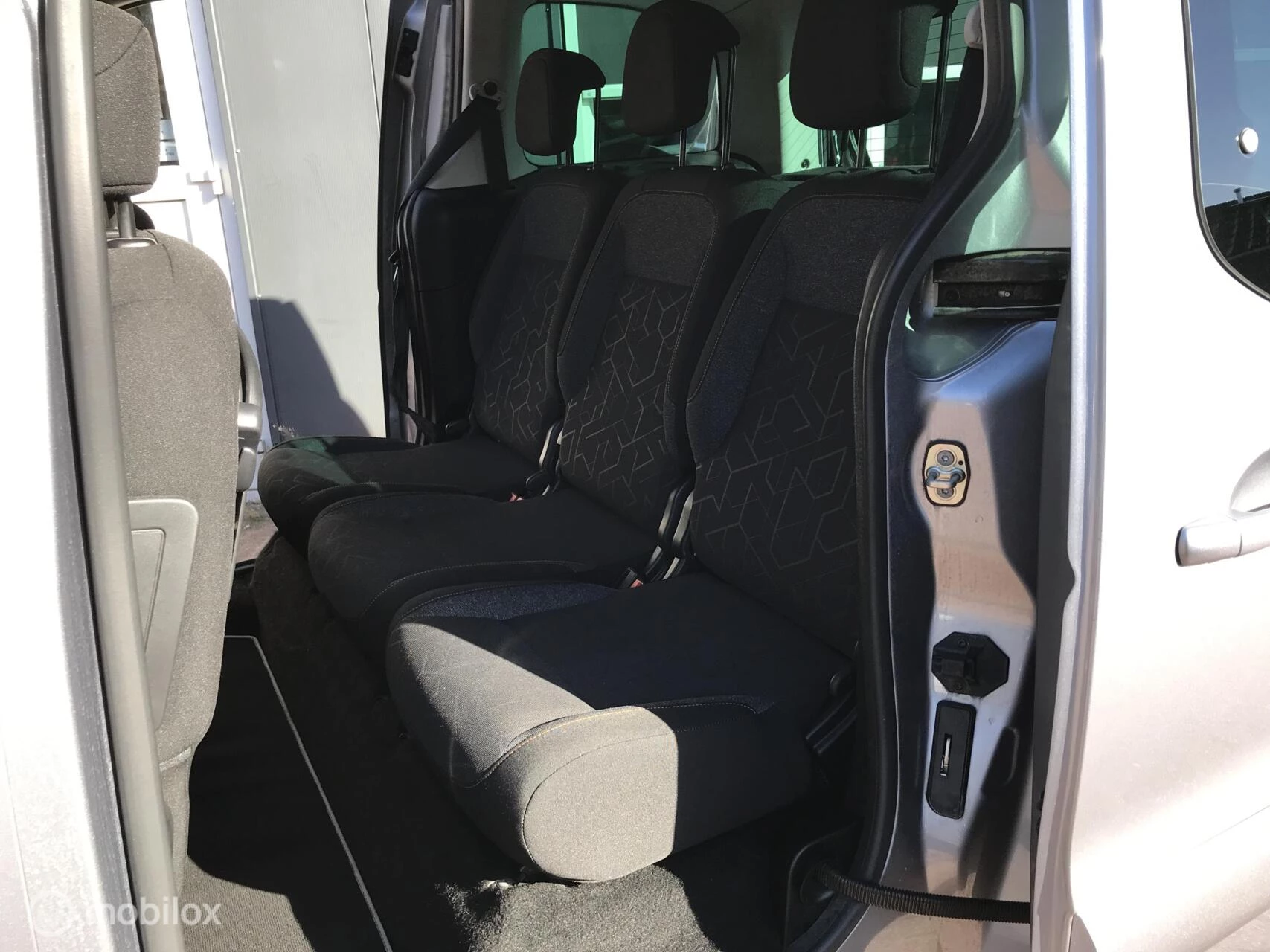 Hoofdafbeelding Peugeot e-Partner