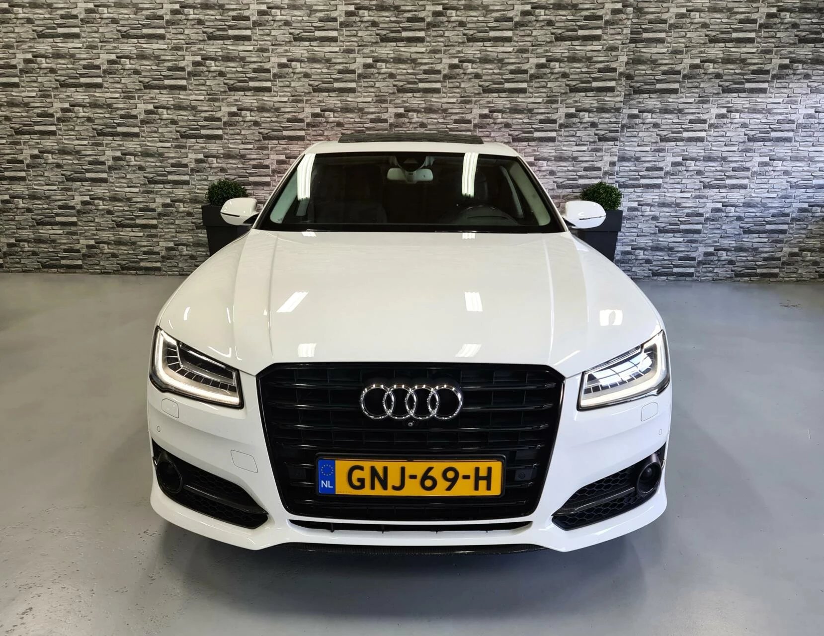 Hoofdafbeelding Audi S8