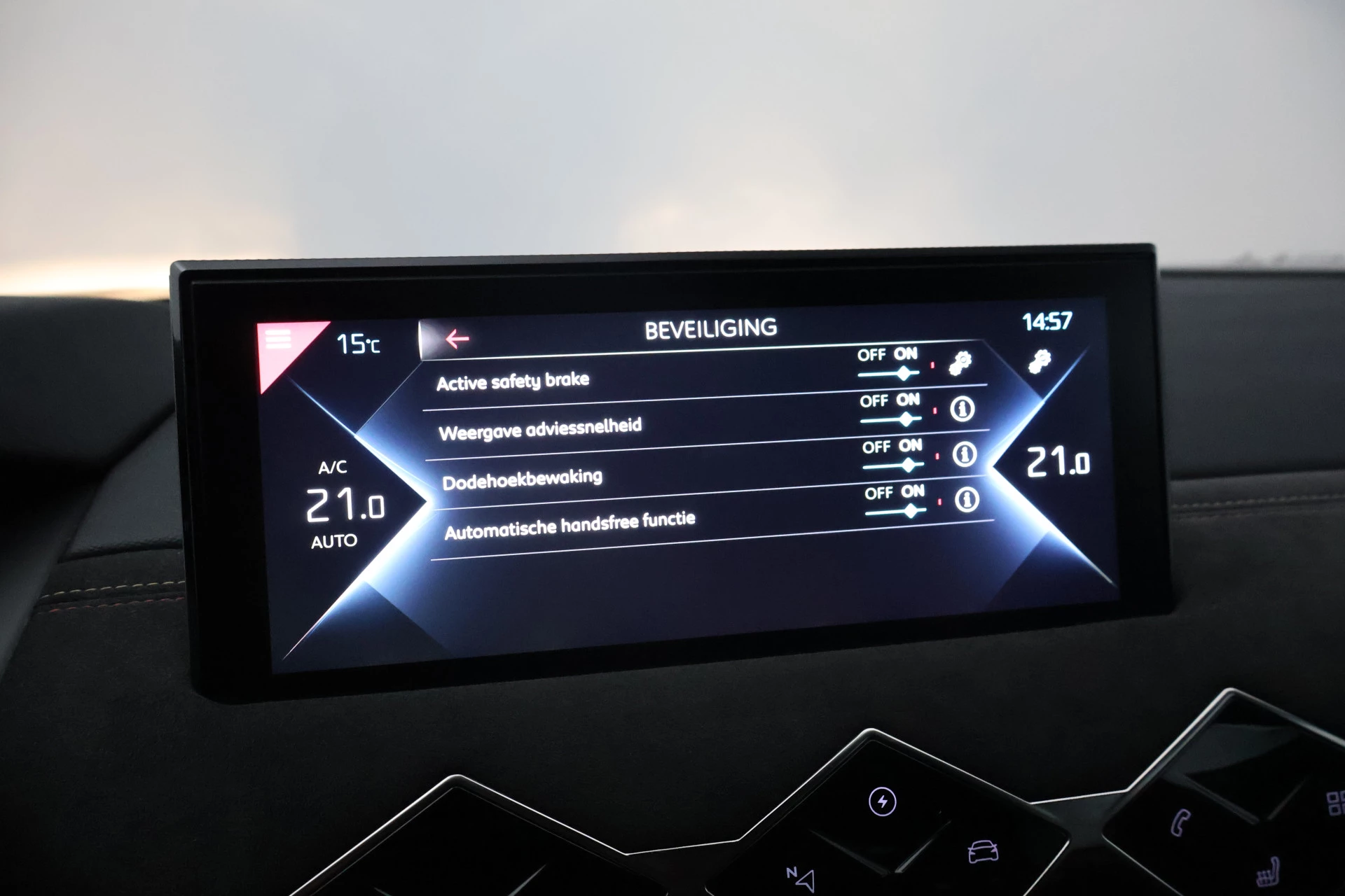 Hoofdafbeelding DS DS 3