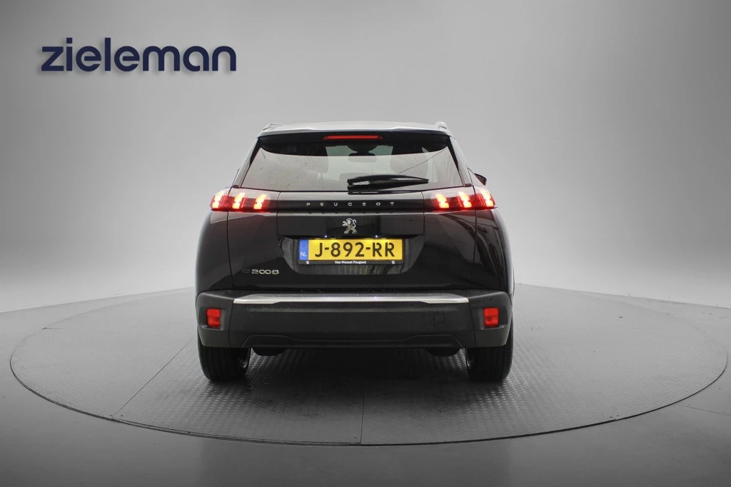 Hoofdafbeelding Peugeot e-2008