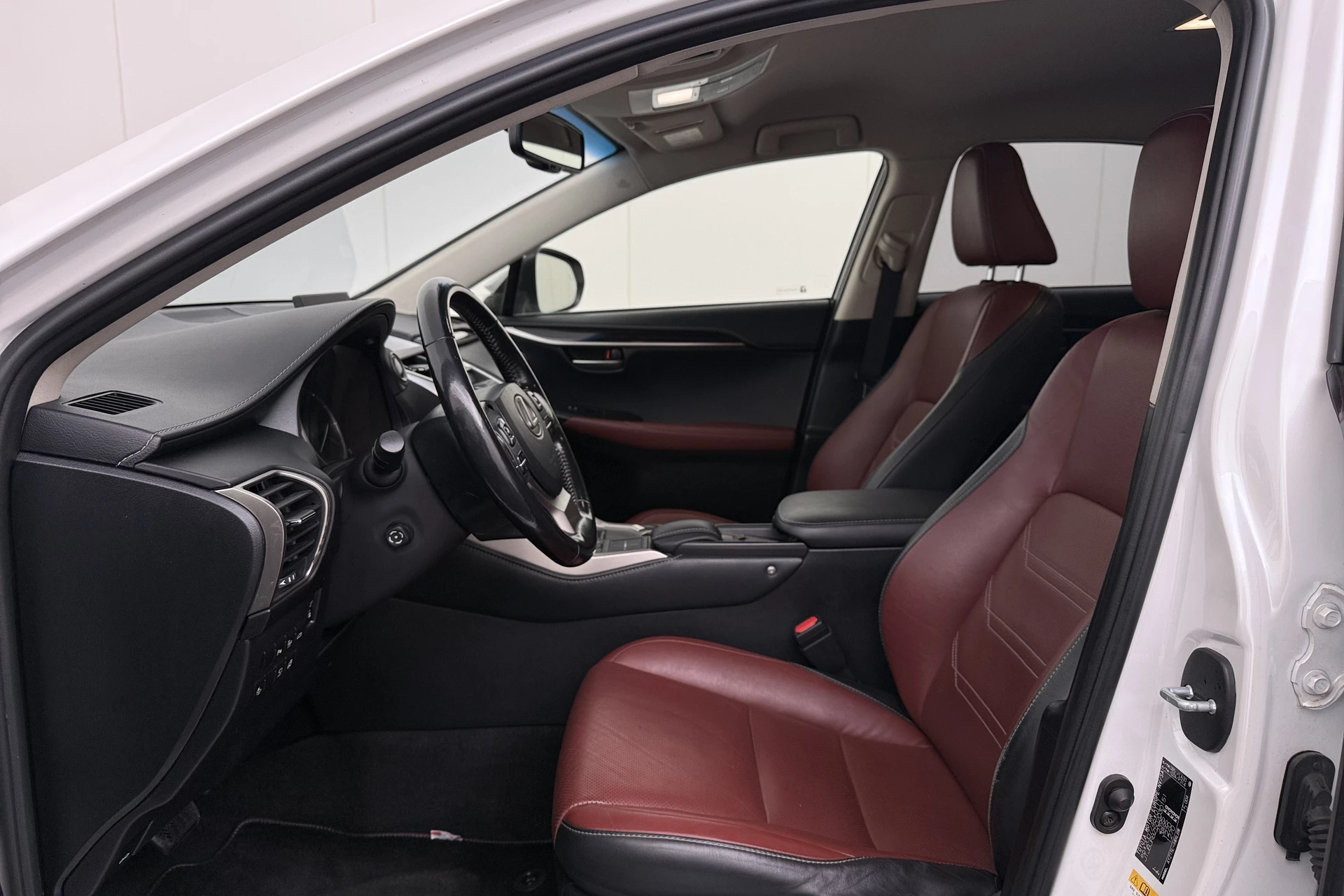 Hoofdafbeelding Lexus NX