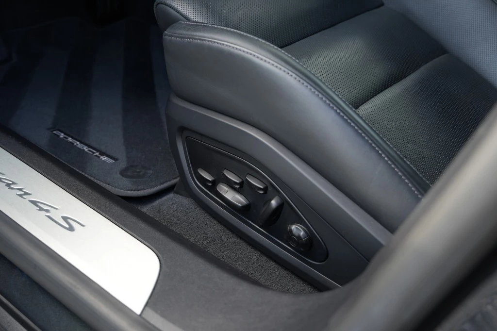 Hoofdafbeelding Porsche Taycan