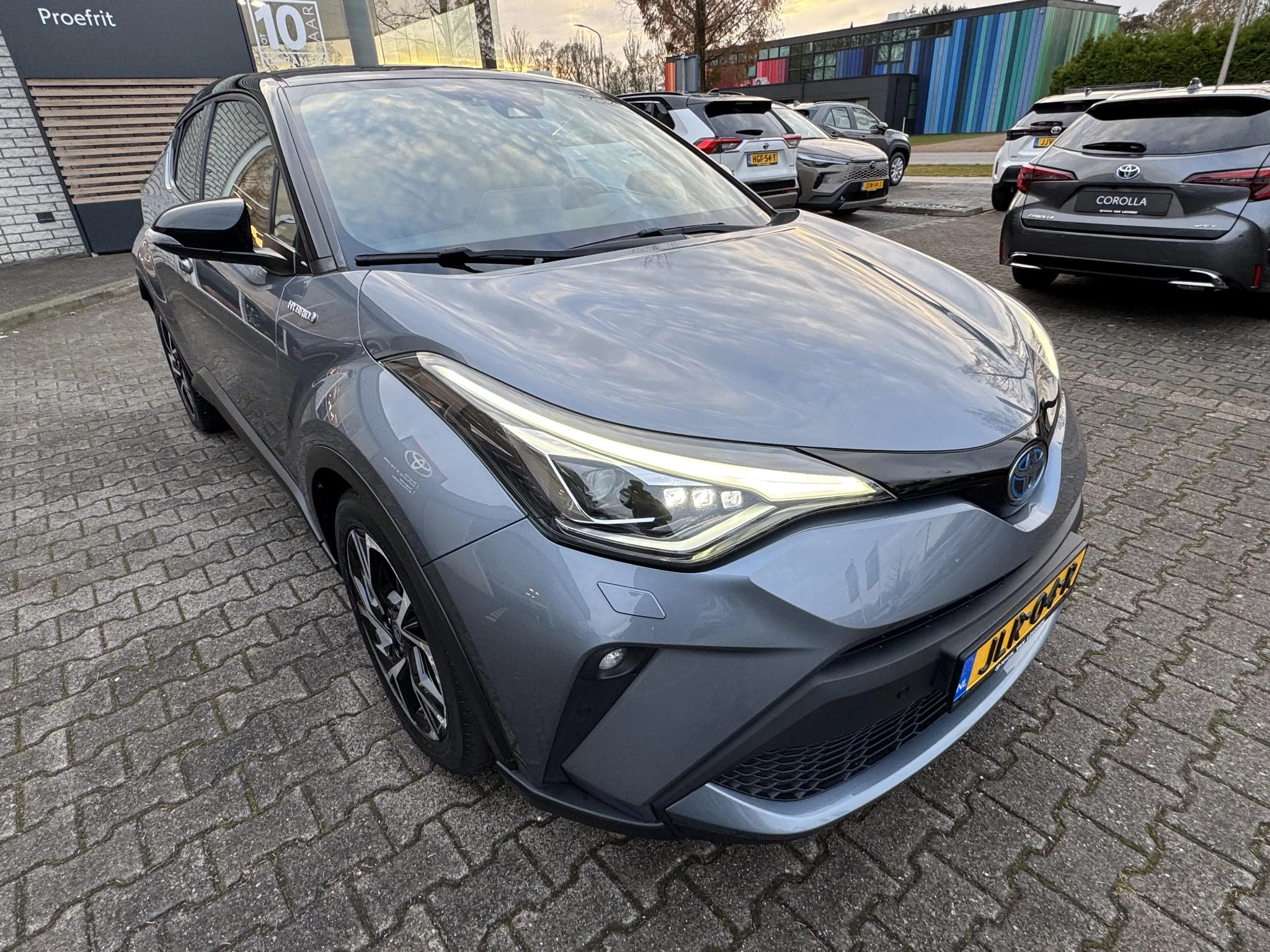 Hoofdafbeelding Toyota C-HR