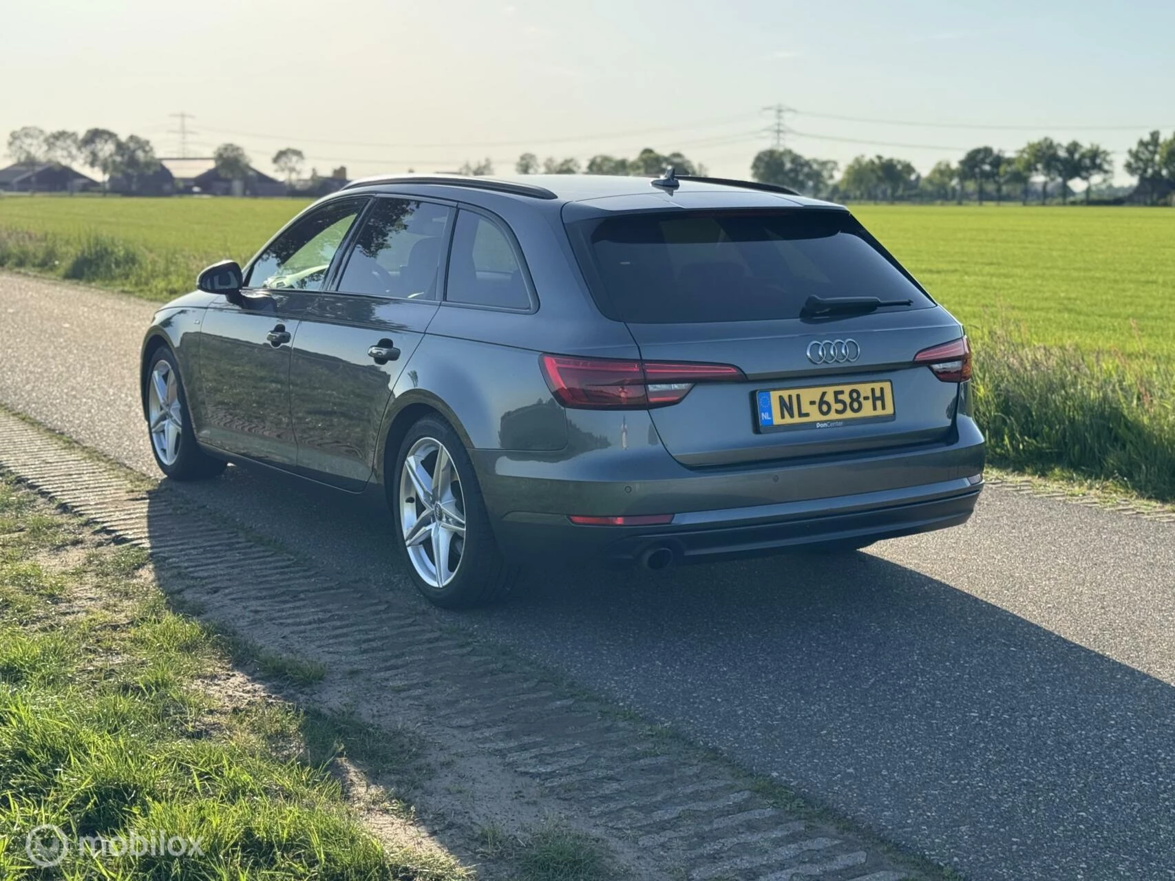 Hoofdafbeelding Audi A4