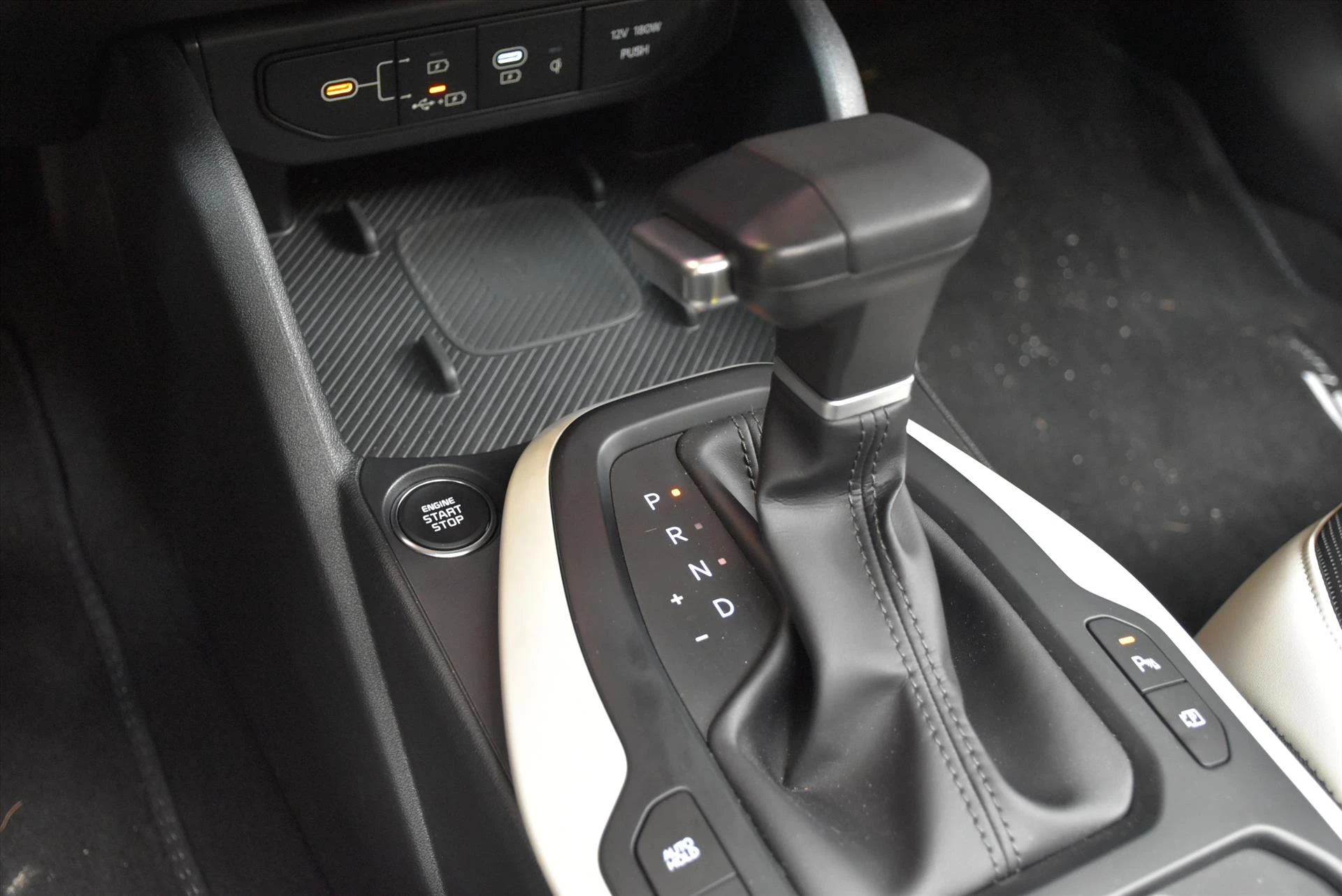 Hoofdafbeelding Kia K4