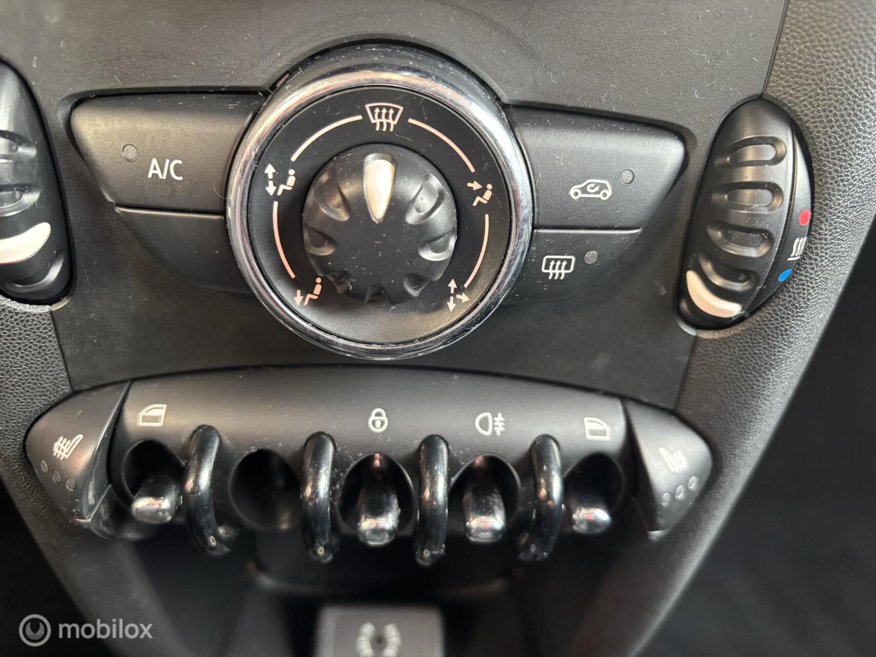 Hoofdafbeelding MINI One