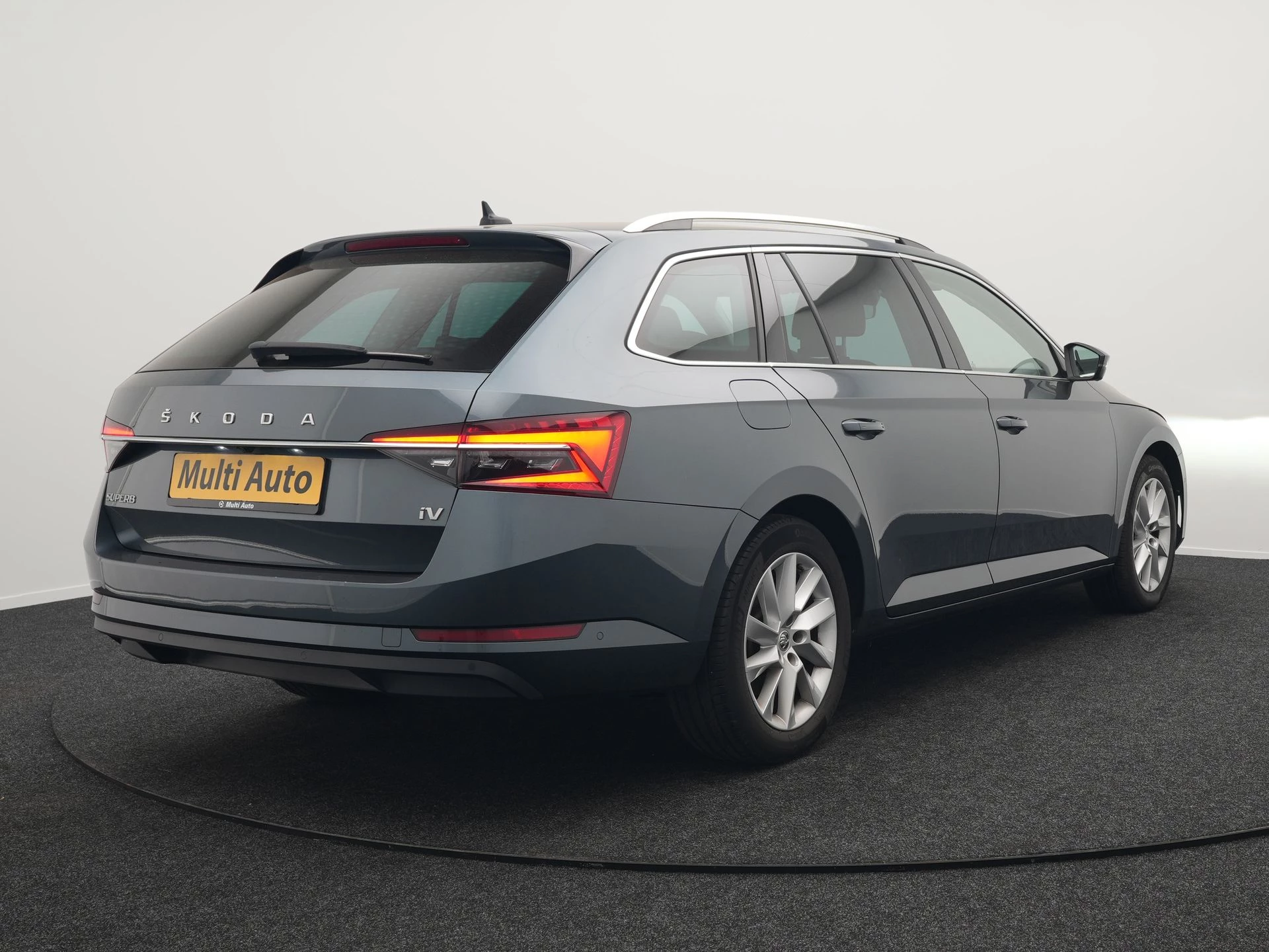 Hoofdafbeelding Škoda Superb