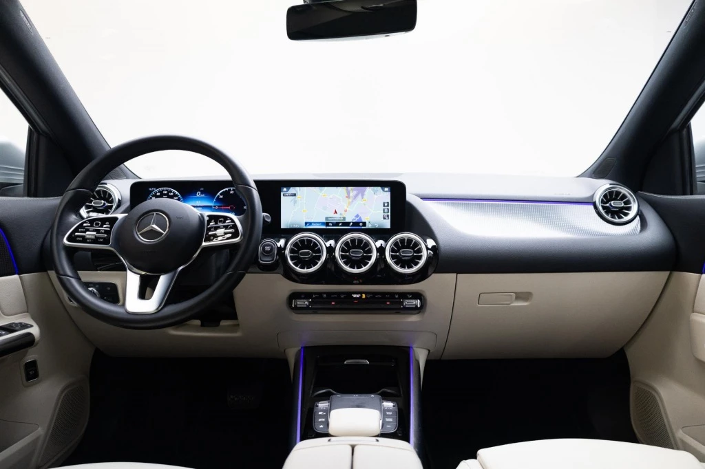 Hoofdafbeelding Mercedes-Benz EQA