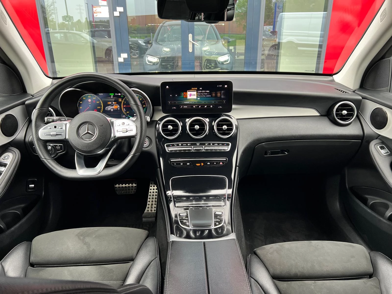 Hoofdafbeelding Mercedes-Benz GLC