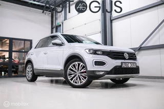 Volkswagen T-Roc 1.5 TSI Sport | Virtual cockpit | Adaptive | Camera | Sportstoelen | schakelflippers | Stoelverwarming | LED |
