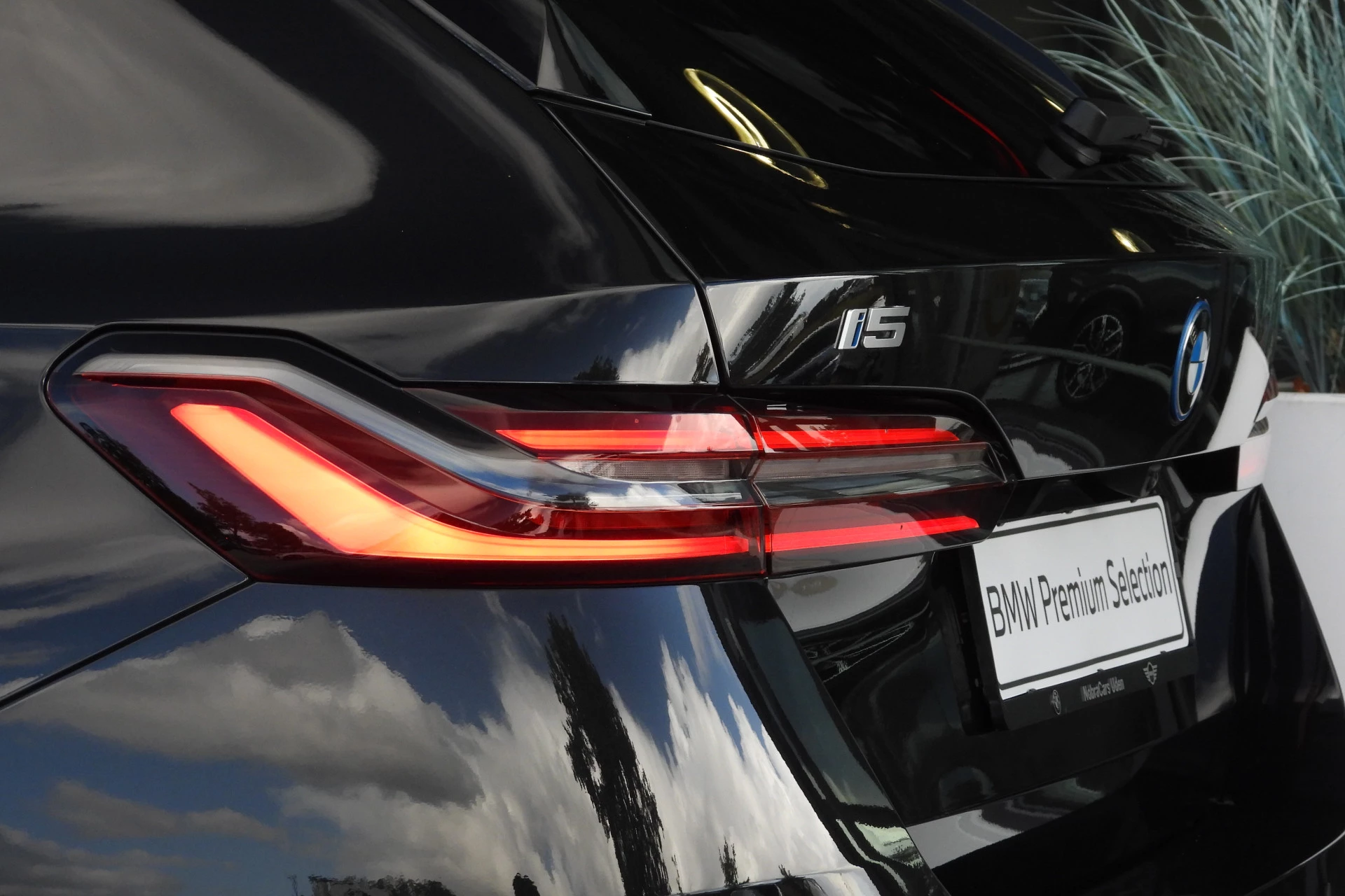 Hoofdafbeelding BMW i5