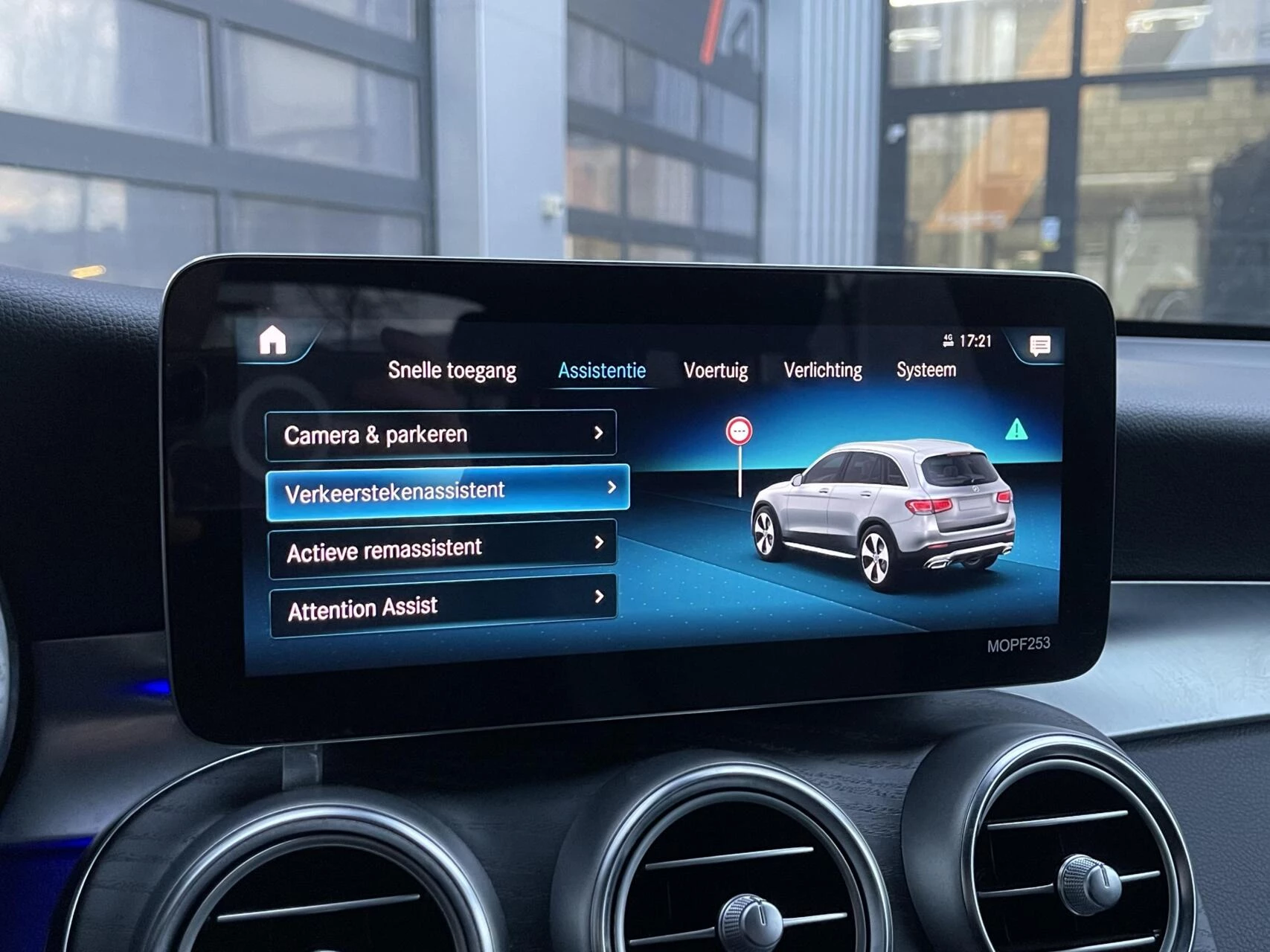 Hoofdafbeelding Mercedes-Benz GLC