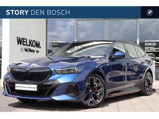BMW 5 Serie Touring 530e M Sport Automaat / Panoramadak / Trekhaak / Stoelventilatie / Comfort Access / Adaptieve LED / Stoelverwarming / Harman-Kardon