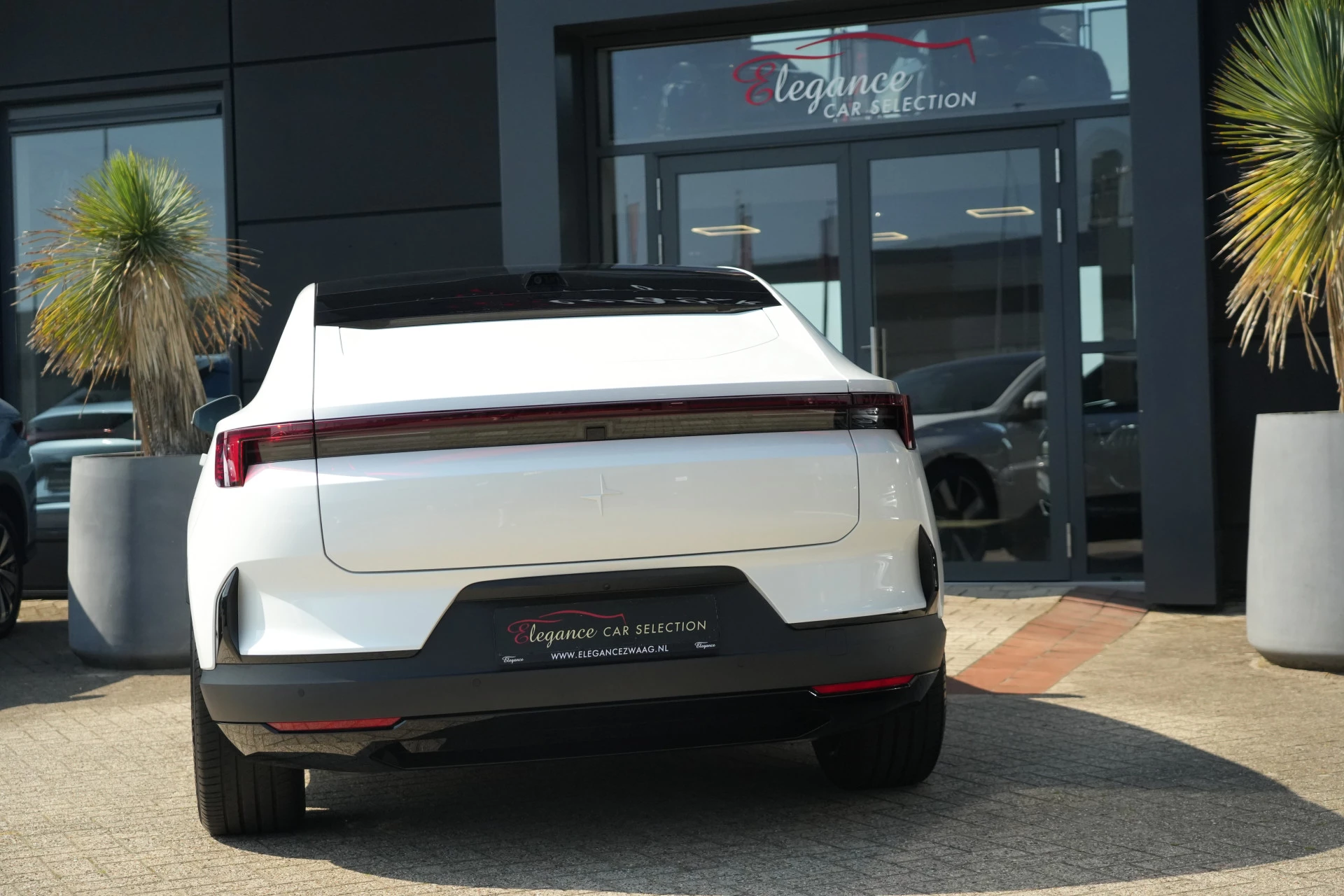 Hoofdafbeelding Polestar 4