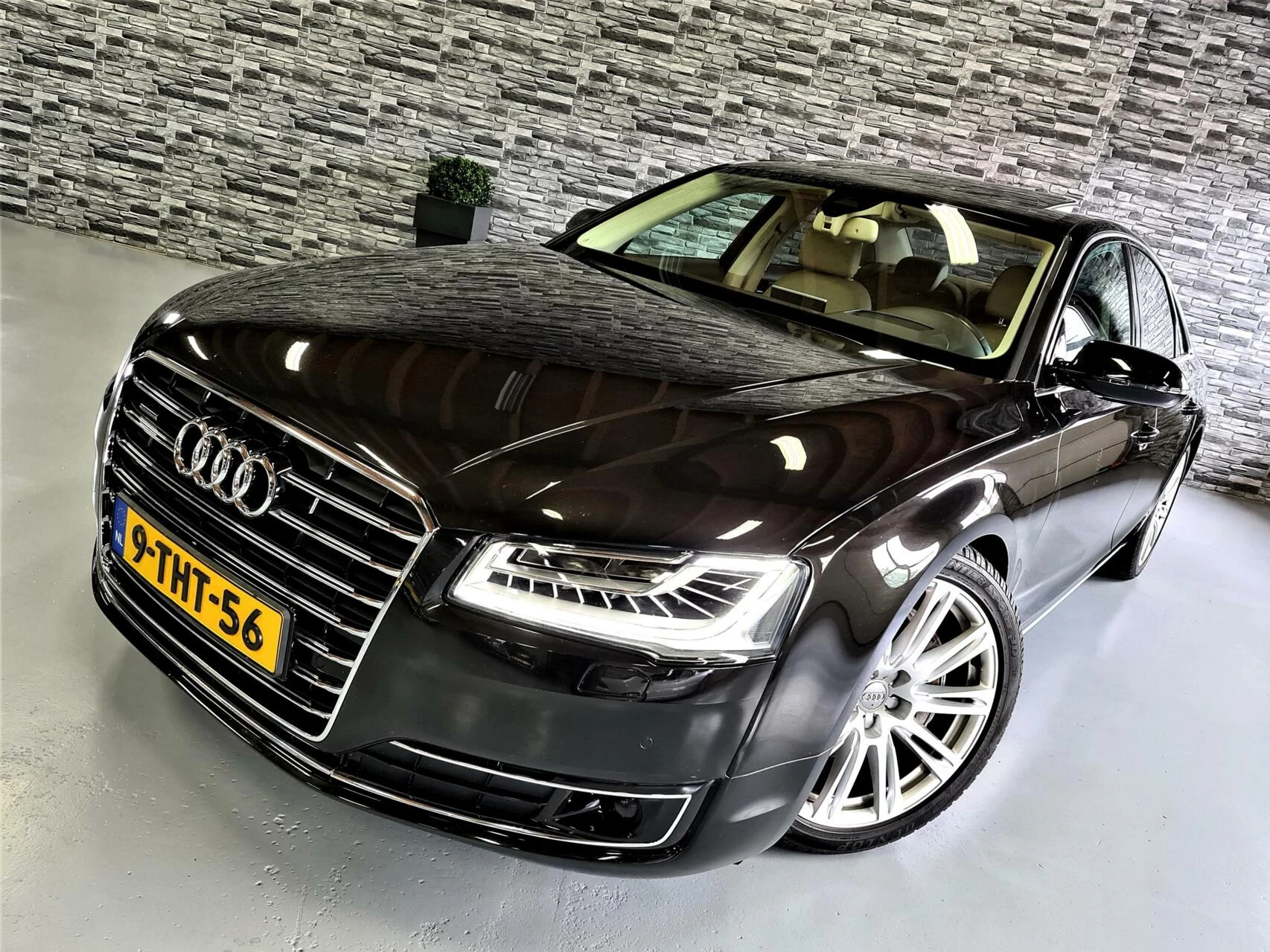 Hoofdafbeelding Audi A8