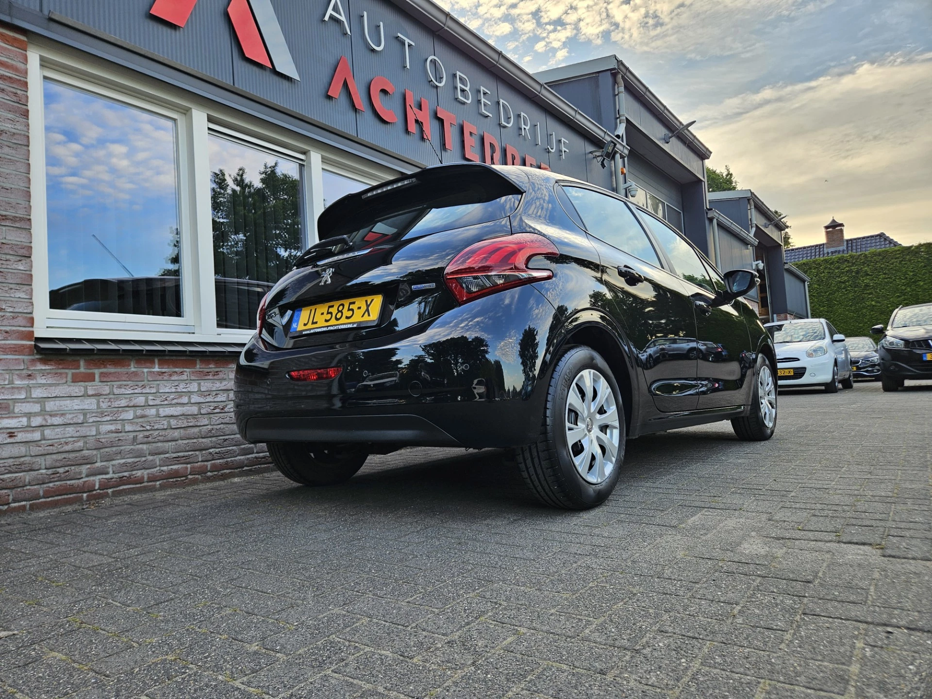 Hoofdafbeelding Peugeot 208