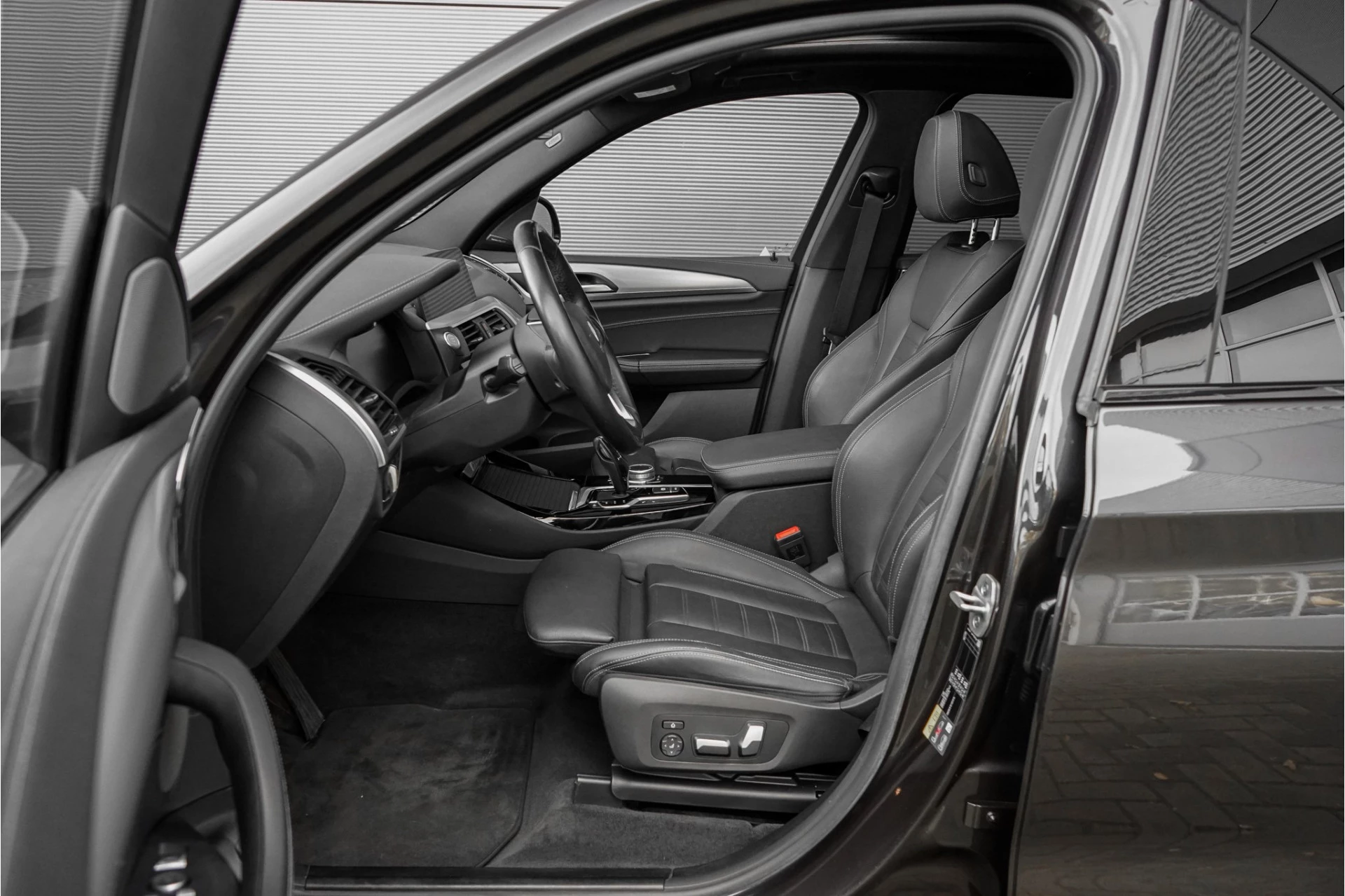 Hoofdafbeelding BMW iX3