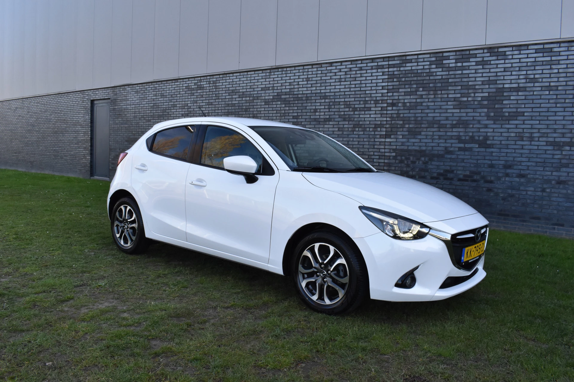 Hoofdafbeelding Mazda 2