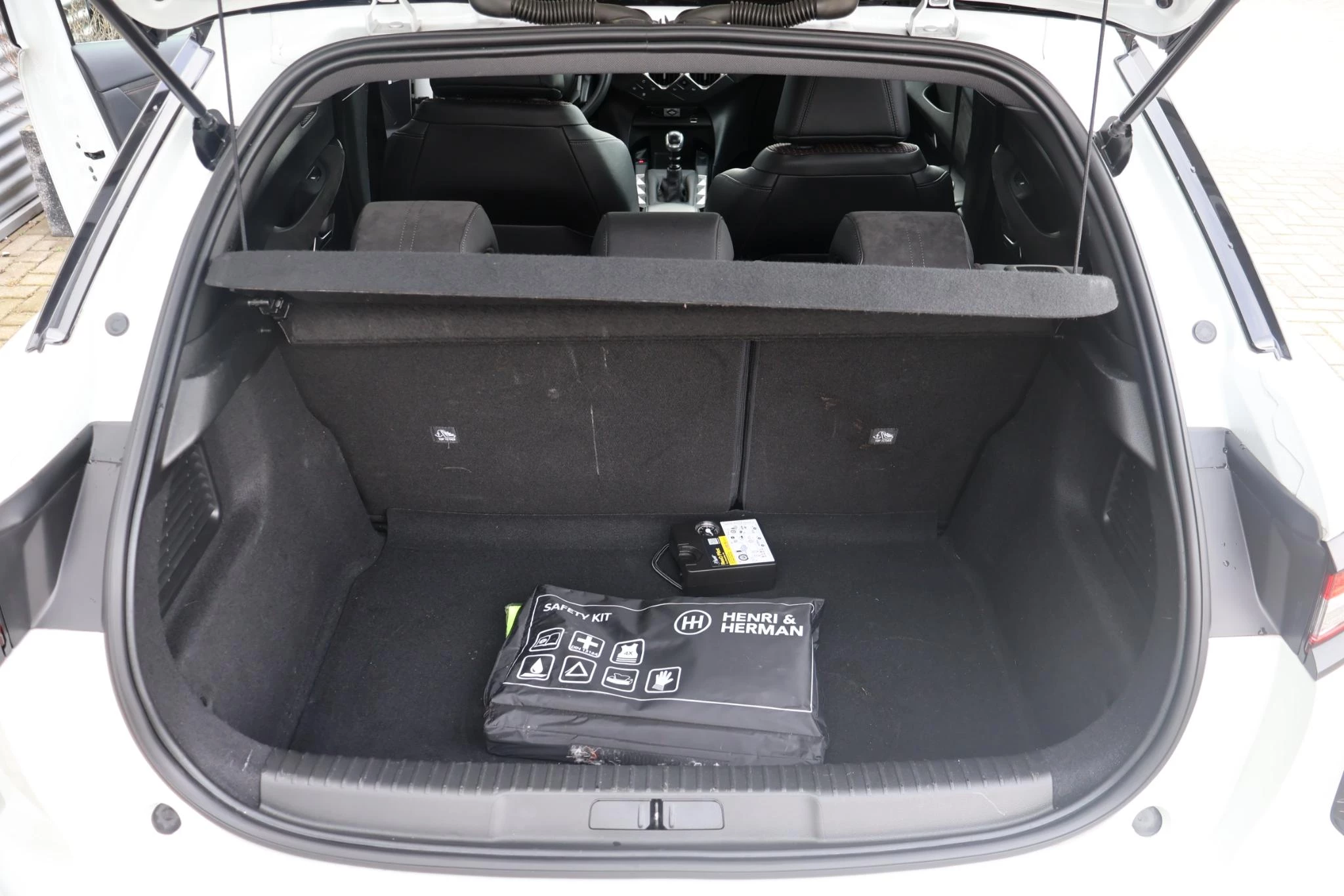 Hoofdafbeelding DS DS 3