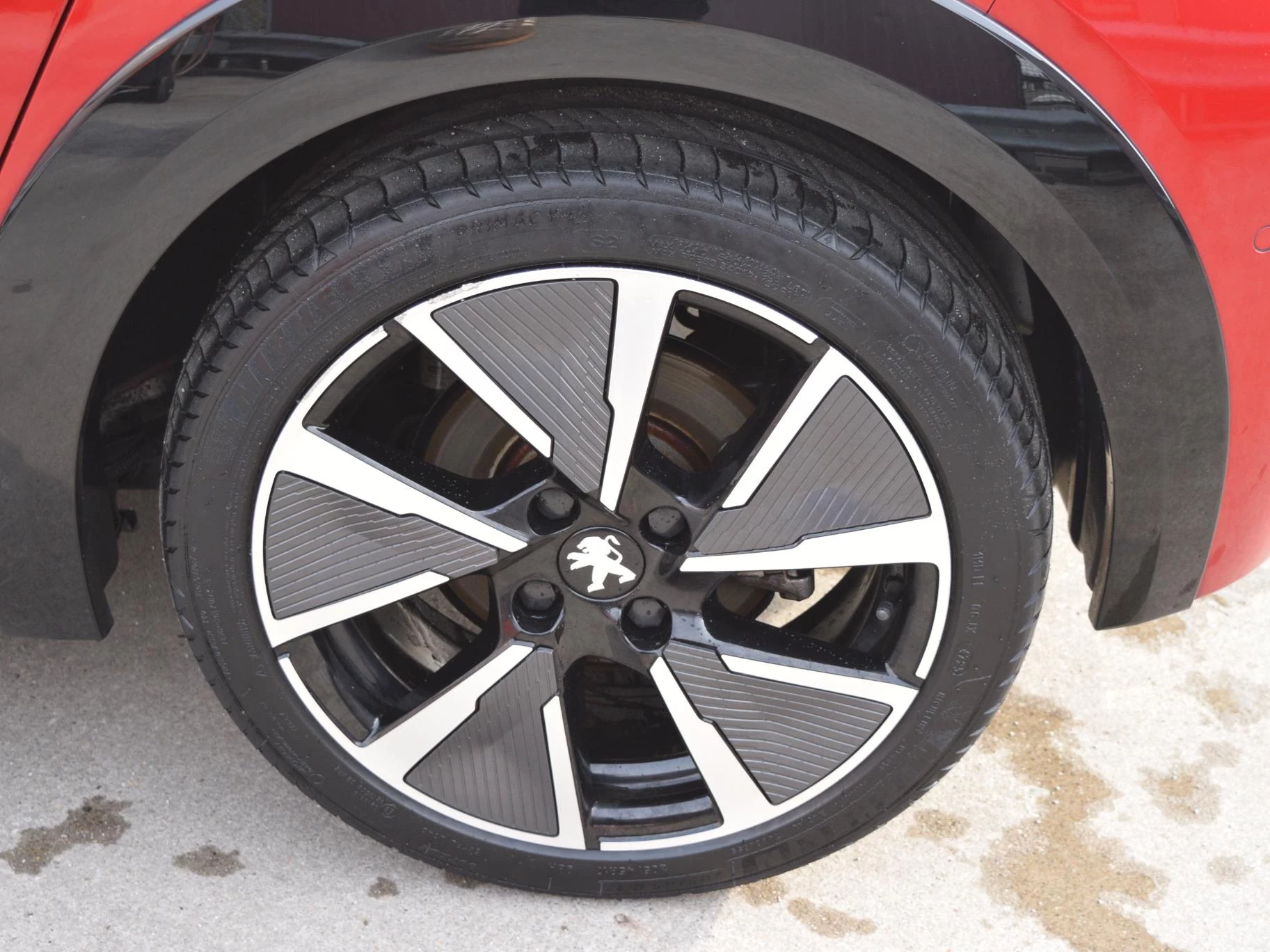 Hoofdafbeelding Peugeot e-208