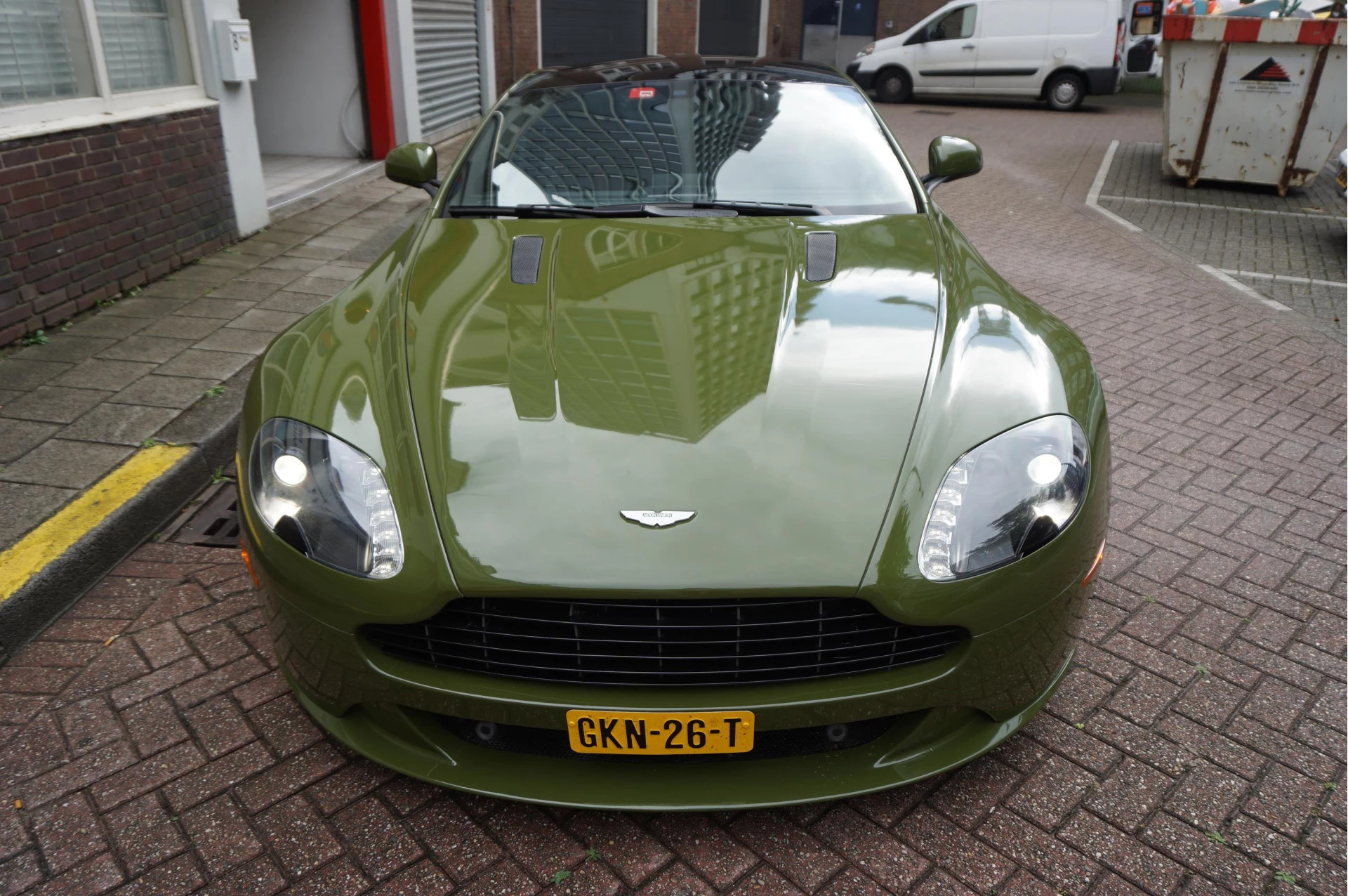 Hoofdafbeelding Aston Martin V8 Vantage