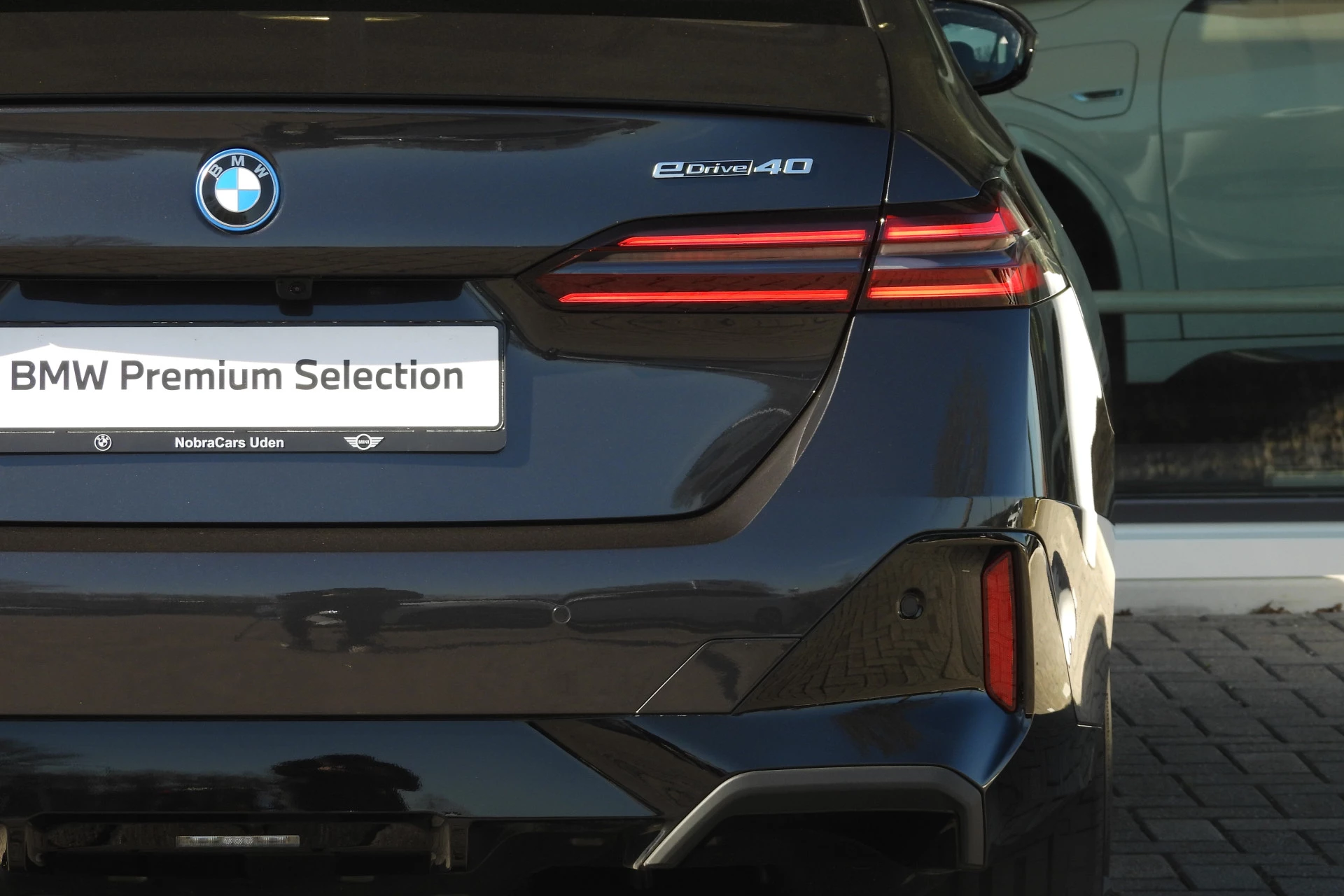 Hoofdafbeelding BMW i5