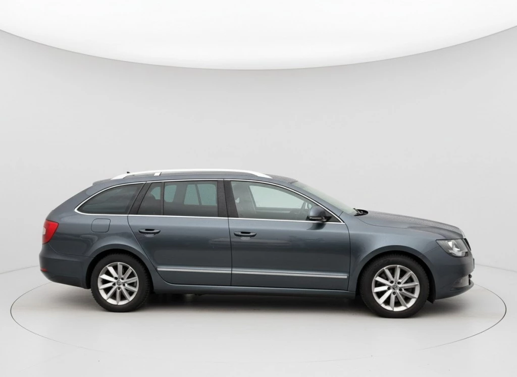 Hoofdafbeelding Škoda Superb