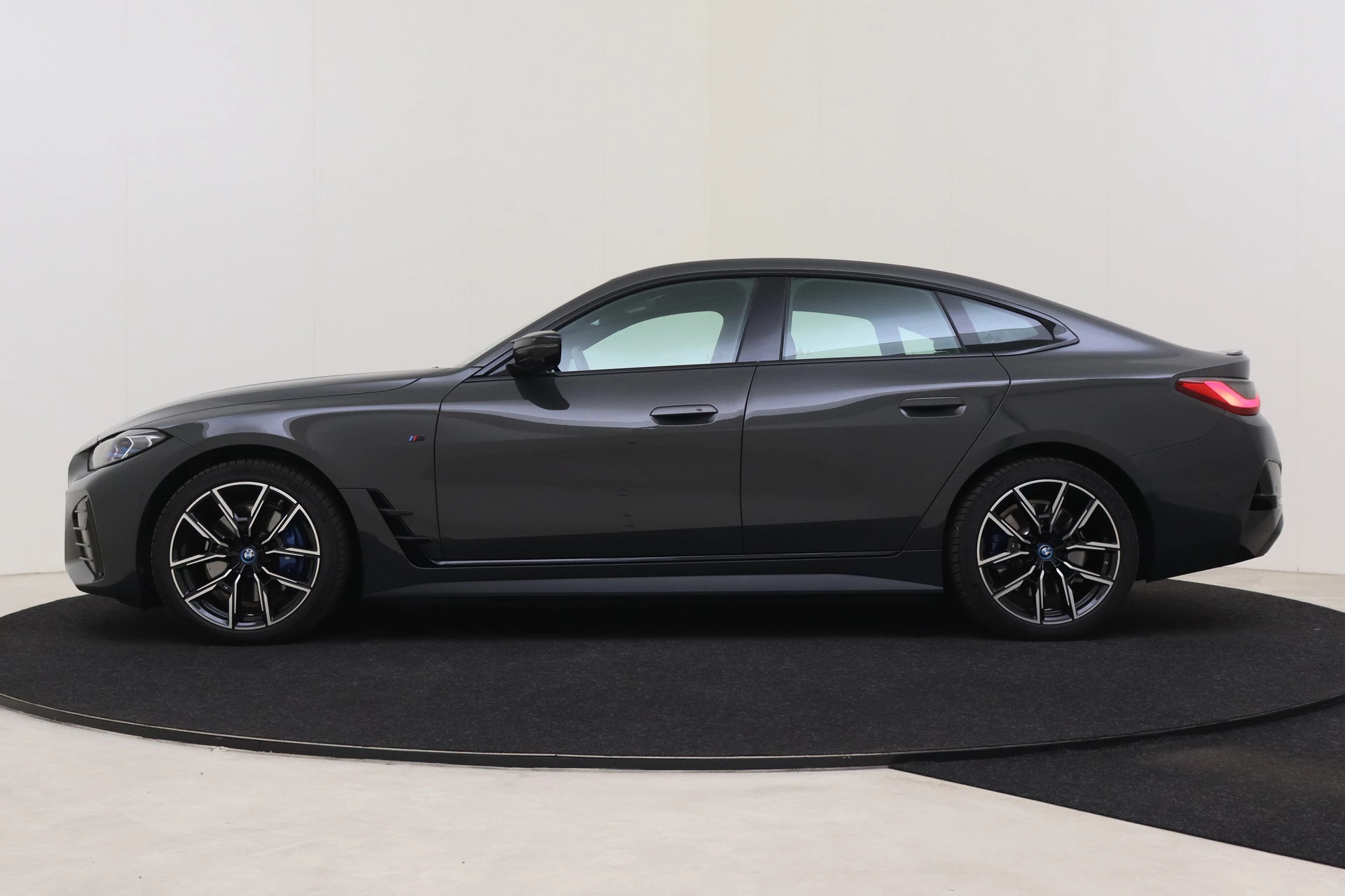 Hoofdafbeelding BMW i4